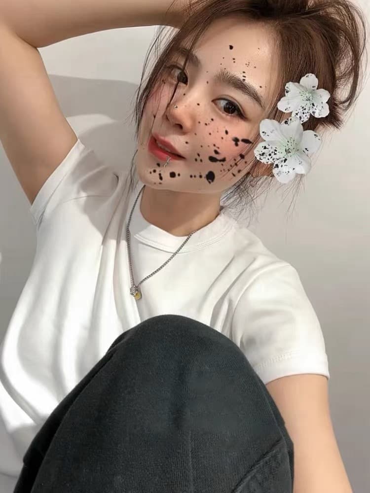단색 긍정적 인 어깨 한 부서 몸매 가꾸기 라운드 넥 반팔 티셔츠 여성 여름 디자인 센스 작은 키 유럽 상품 다용도 맨위 트렌디 이미지 2