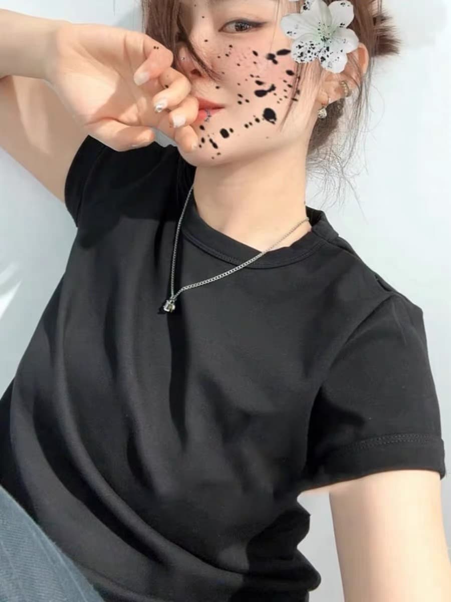단색 긍정적 인 어깨 한 부서 몸매 가꾸기 라운드 넥 반팔 티셔츠 여성 여름 디자인 센스 작은 키 유럽 상품 다용도 맨위 트렌디 이미지 3