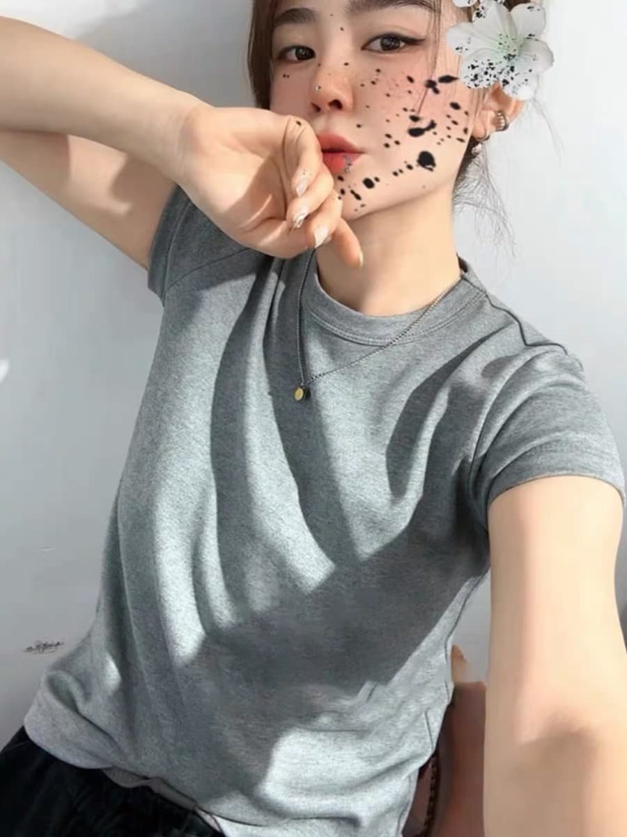 단색 긍정적 인 어깨 한 부서 몸매 가꾸기 라운드 넥 반팔 티셔츠 여성 여름 디자인 센스 작은 키 유럽 상품 다용도 맨위 트렌디 상세 이미지 2
