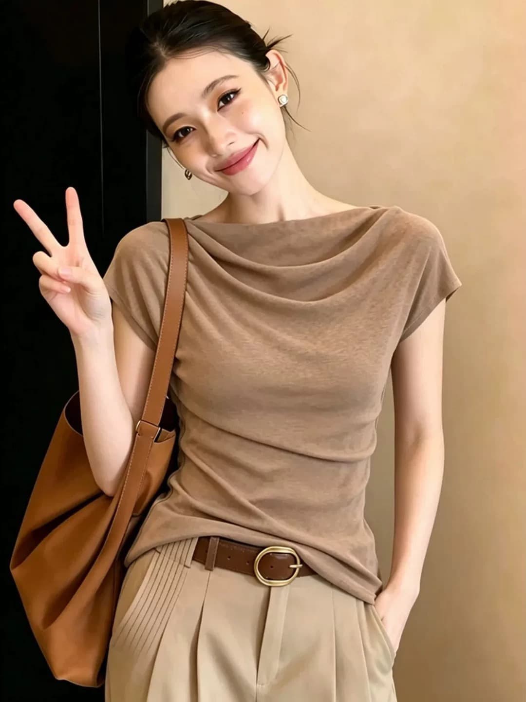 캐주얼 바람 고유 한 클래식 섹션 절묘한 비대칭 주름 반팔 티셔츠 몸매 가꾸기 슬림해 보이는 디자인 센스 품격 맨위 상세 이미지 1