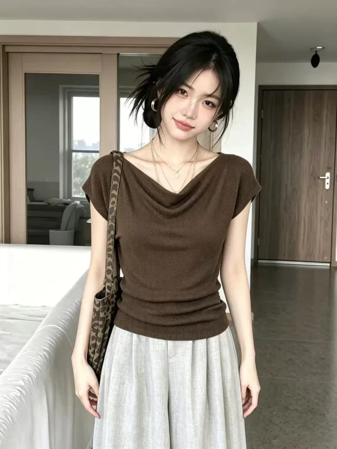 한 부서 얇은 스타일 흔들다 칼라 반팔 티셔츠 여성 여름 고급 센스 품격 연령 감소 몸매 가꾸기 슬림해 보이는 얼음 실크 니트 맨위 상세 이미지 4