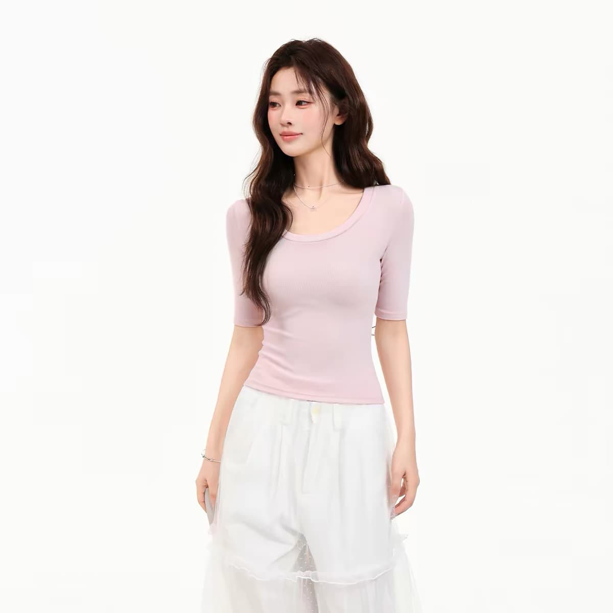 검정색 u 칼라 반팔 티셔츠 여성 2026 새로운 여름 핫걸 몸매 가꾸기 긍정적 인 어깨 미니멀리즘 인사이드 잡아라. 의류 이미지 2