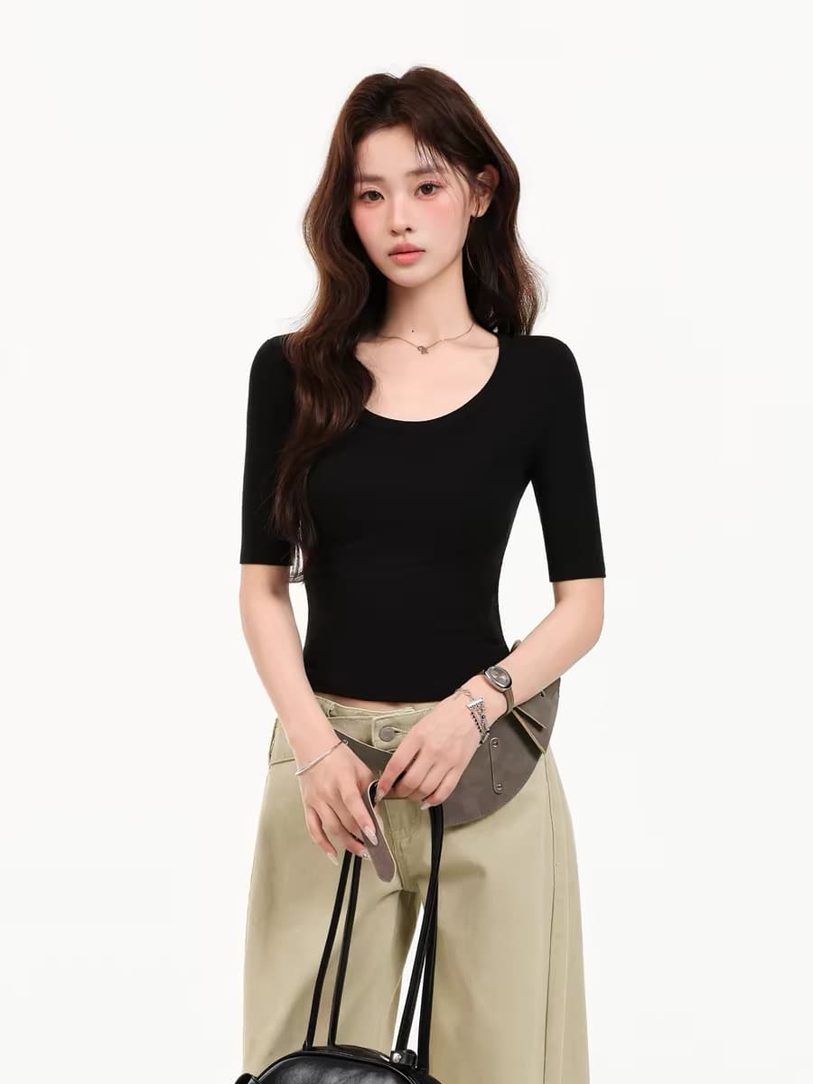 검정색 u 칼라 반팔 티셔츠 여성 2026 새로운 여름 핫걸 몸매 가꾸기 긍정적 인 어깨 미니멀리즘 인사이드 잡아라. 의류 상세 이미지 5