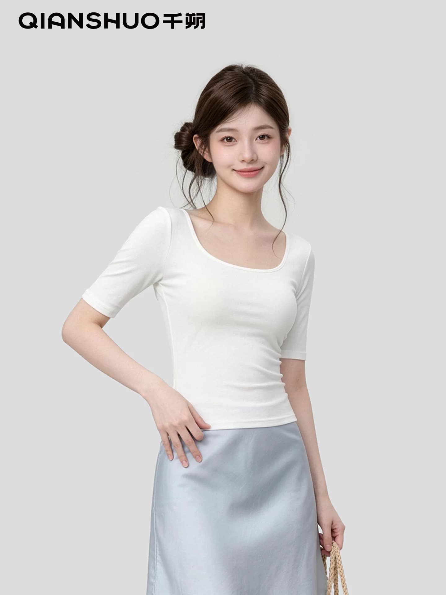 u 칼라 5 점 중간 소매 티셔츠 여성 여름 2026 새로운 순수한 욕망 바람 타이트 백리스 섹시함 쇼트 스타일 맨위 상세 이미지 5