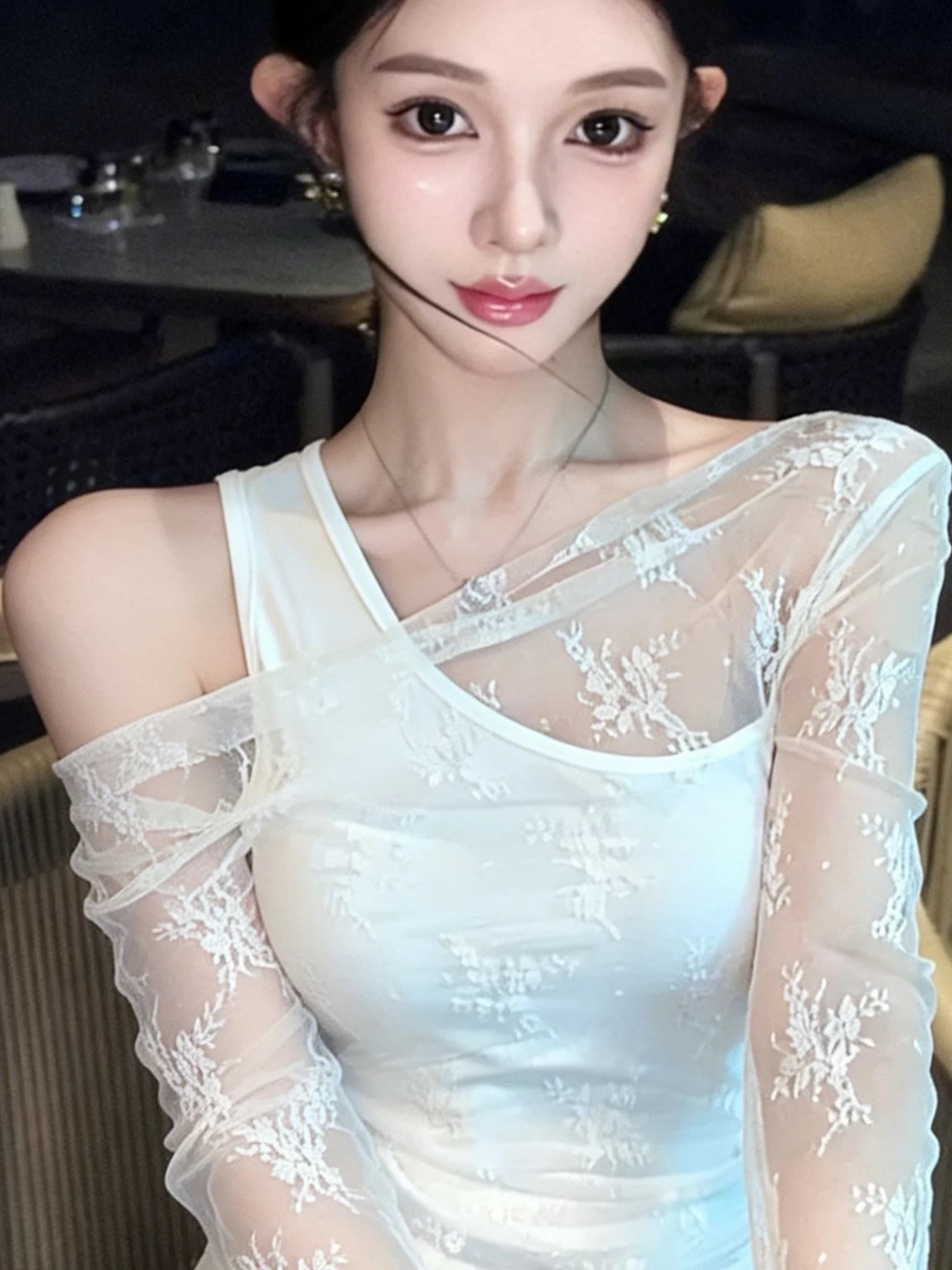 섹시함 홀로우 아웃 레이스 조각 긴팔 티셔츠 여성 2026 년 여름 Chic 세련된 몸매 가꾸기 슬림해 보이는 시스루 맨위 상세 이미지 8