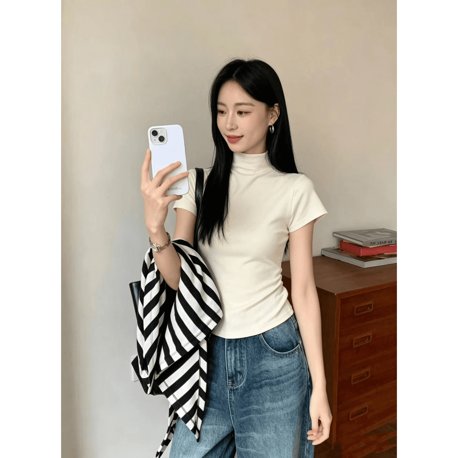 원 희 yuanxi 단색 반하이넥 반팔 티셔츠 여성 작은 대중 측면 주름 몸매 가꾸기 기본 셔츠 맨위 봄 여름 이미지 5
