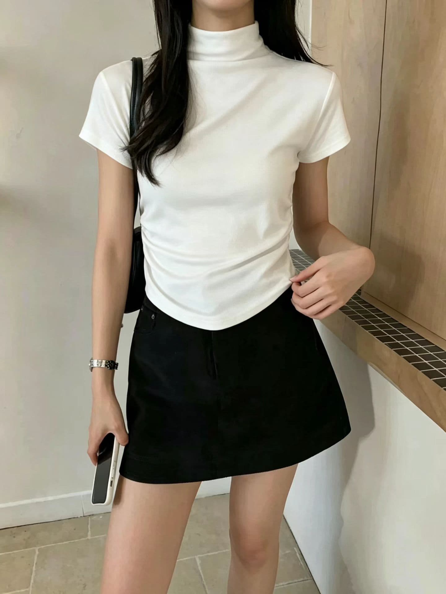 원 희 yuanxi 단색 반하이넥 반팔 티셔츠 여성 작은 대중 측면 주름 몸매 가꾸기 기본 셔츠 맨위 봄 여름 상세 이미지 2