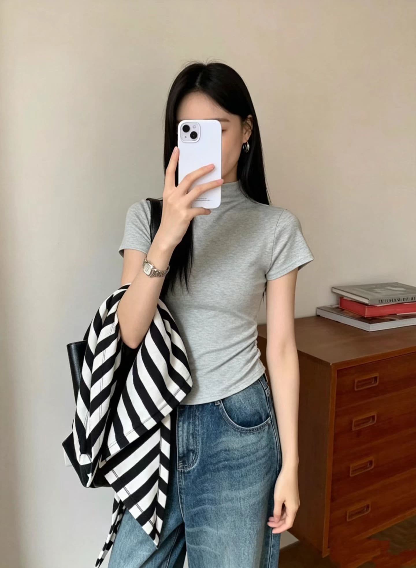 원 희 yuanxi 단색 반하이넥 반팔 티셔츠 여성 작은 대중 측면 주름 몸매 가꾸기 기본 셔츠 맨위 봄 여름 상세 이미지 8