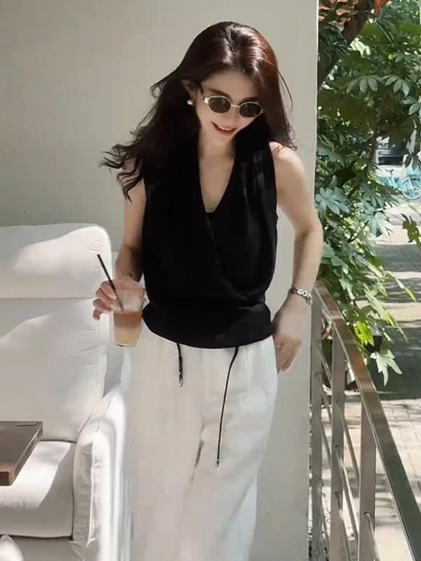 V넥 흔들다 칼라 행침 목 캐미솔 여름 몸매 가꾸기 슬림해 보이는 만나는 Chic 디자인 센스 외출용 민소매 맨위