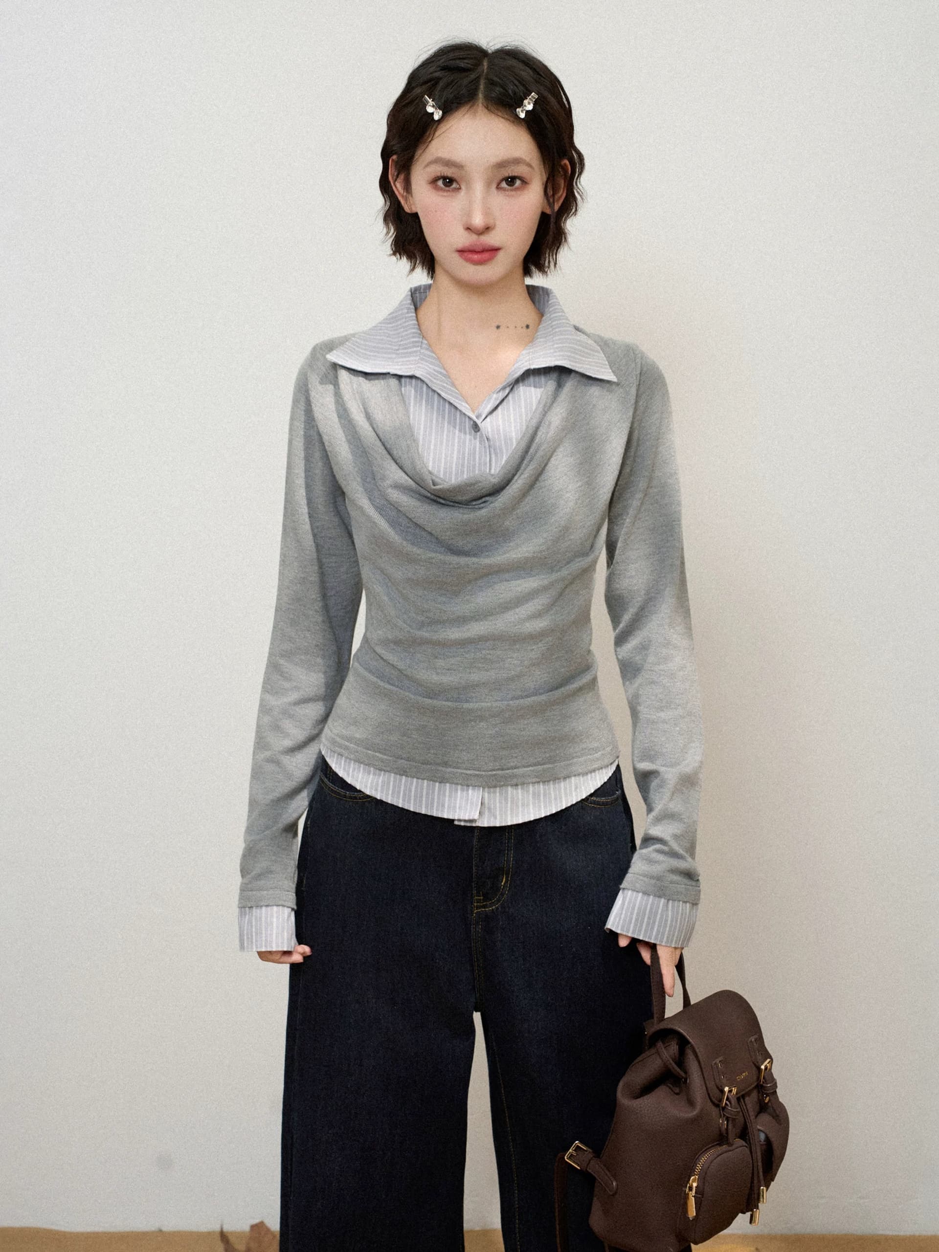 2026 가을 순수한 욕망 핫걸 페이크 레이어드 흔들다 칼라 티셔츠 여성 긴 소매 Chic 고유 한 디자인 센스 주름 상세 이미지 7