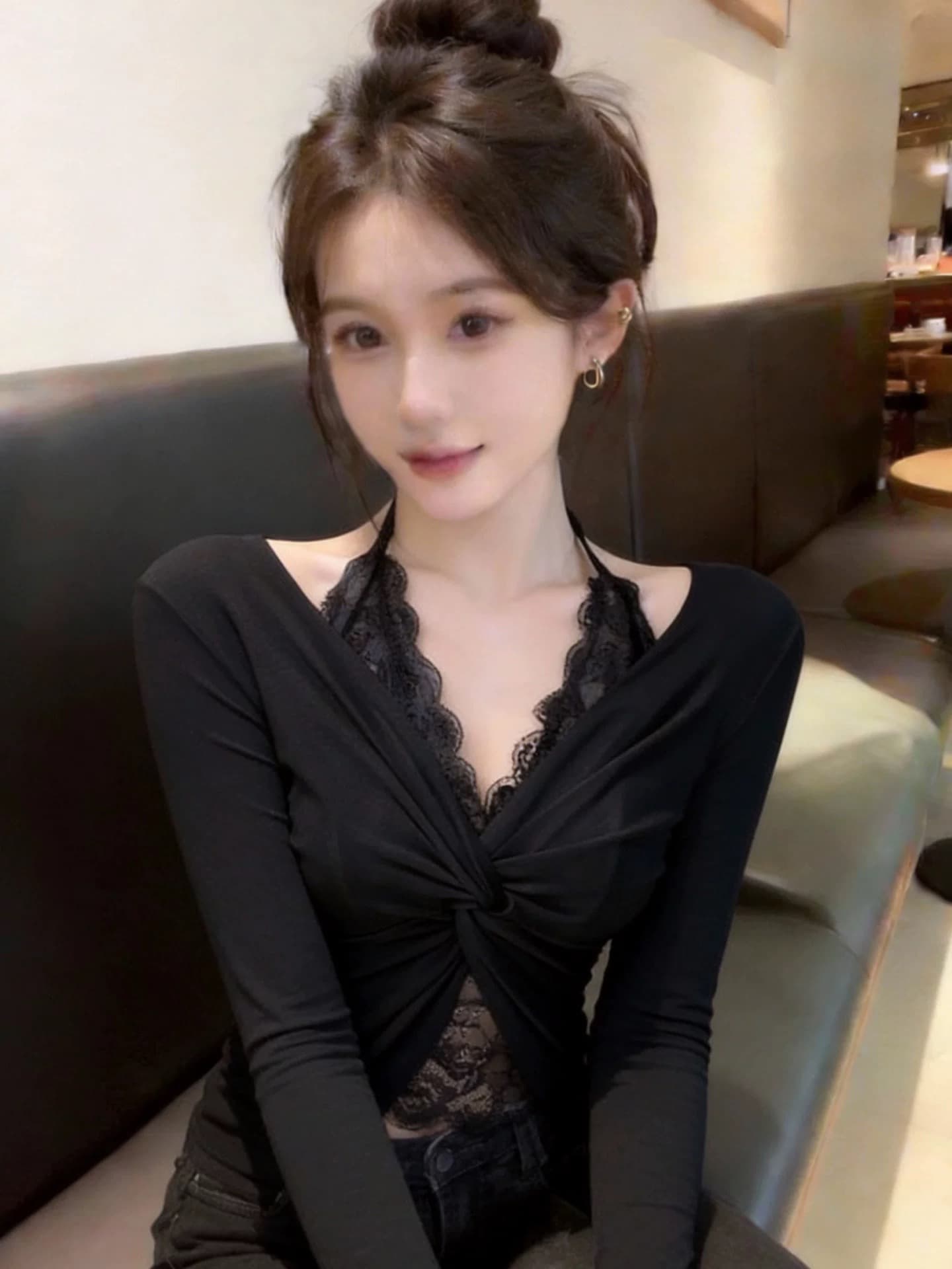 레드 맨 큐레이터 소매 기본 셔츠 여성 2026 새로운 가을 한 부서 착용 가져 가라. 레이스 티셔츠 페이크 레이어드 핫걸 맨위 이미지 2