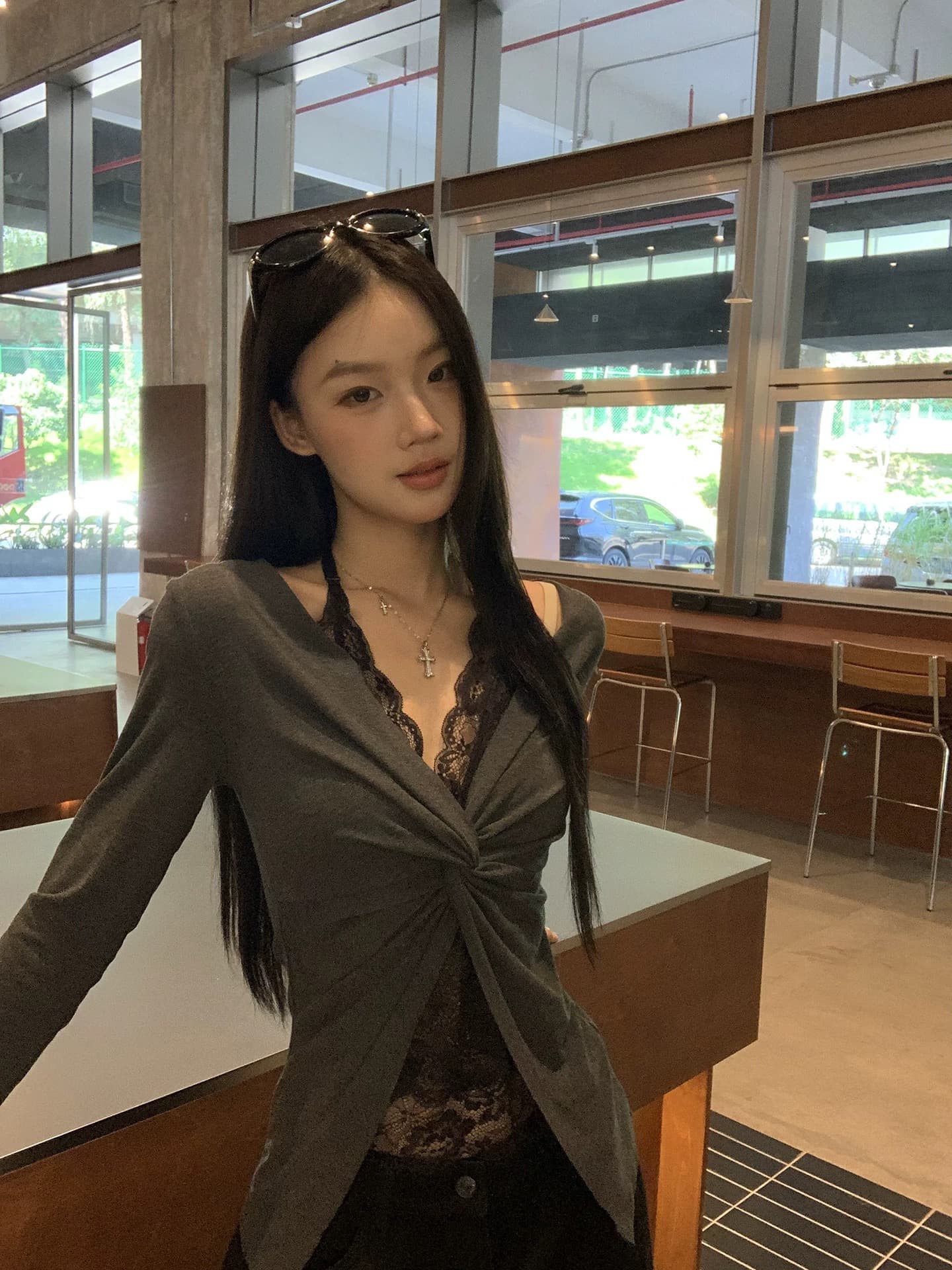 레드 맨 큐레이터 소매 기본 셔츠 여성 2026 새로운 가을 한 부서 착용 가져 가라. 레이스 티셔츠 페이크 레이어드 핫걸 맨위 상세 이미지 4