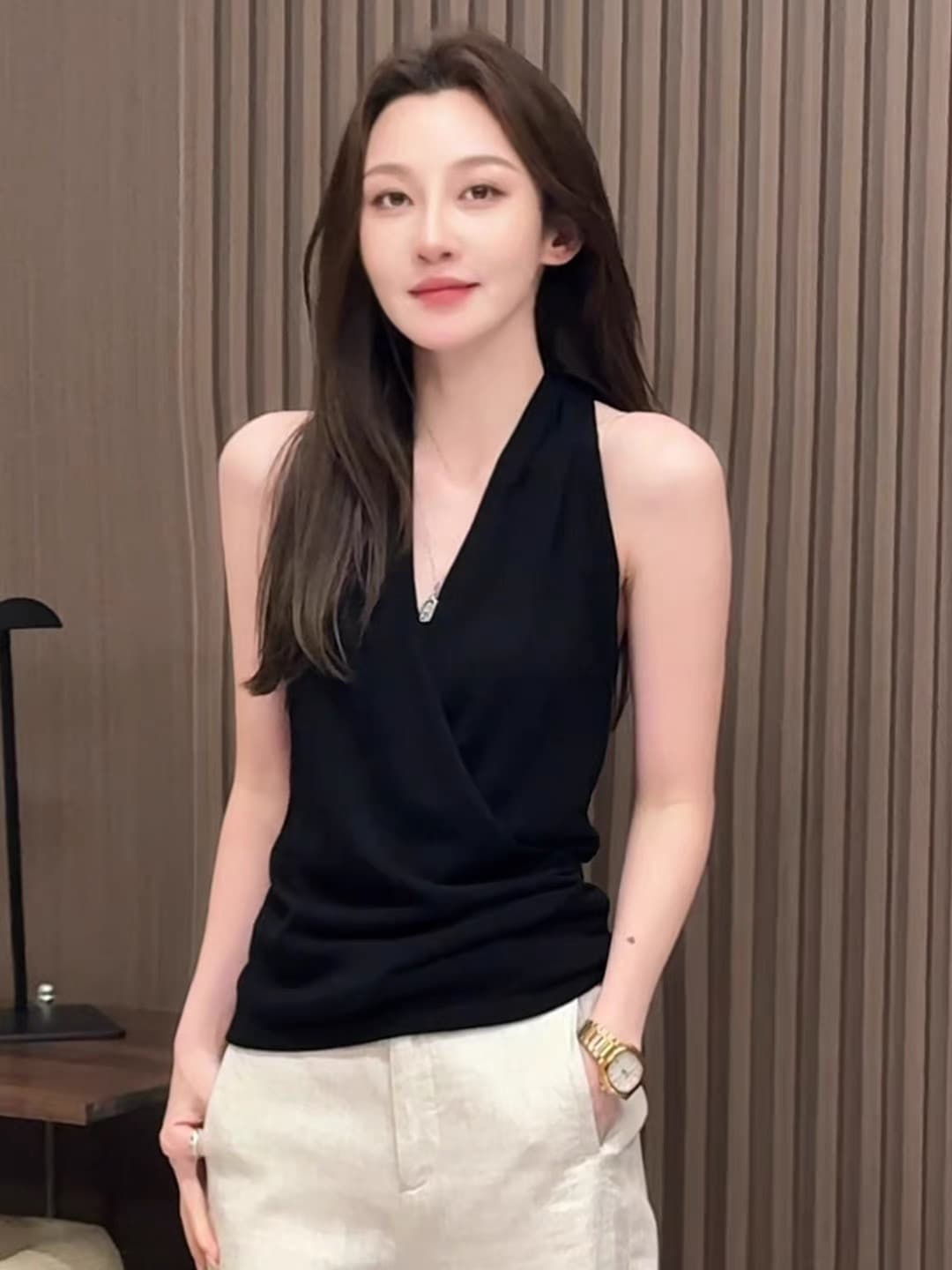 섹시함 V넥 십자가 검정색 캐미솔 여름 외출용 2026 새로운 몸매 가꾸기 슬림해 보이는 인사이드 가져 가라. 민소매 맨위 상세 이미지 4