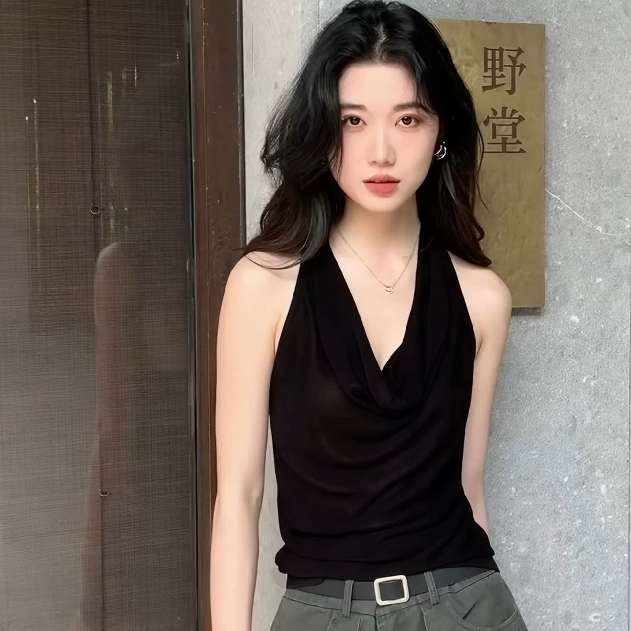 핫걸 섹시함 백리스 검정색 행침 목 작은 슬링 조끼 여성 여름 디자인 센스 외출용 순수한 욕망 흔들다 칼라 민소매 맨위 이미지 5