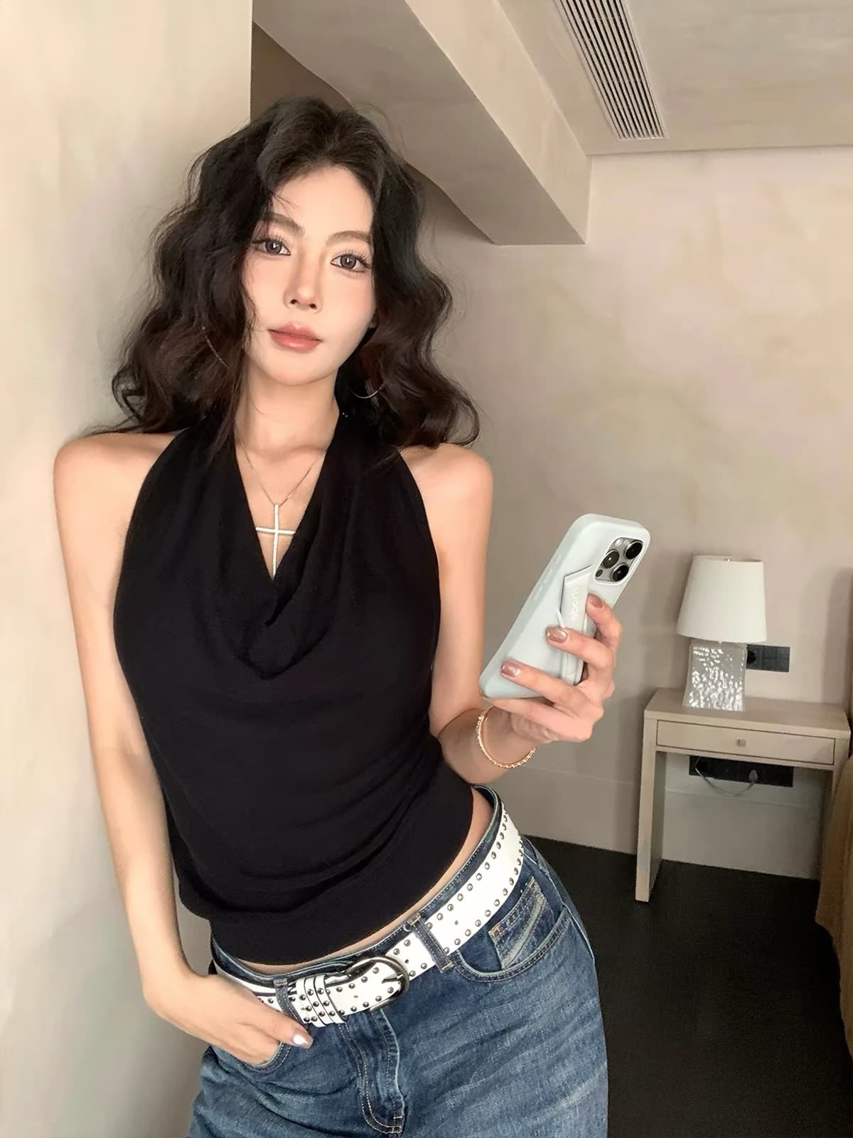 태국 사람 스타일 고유 한 백리스 행침 목 슬립 여성 외출용 여름 검정색 흔들다 칼라 민소매 단어 조끼 핫걸 짧은 맨위 이미지 2