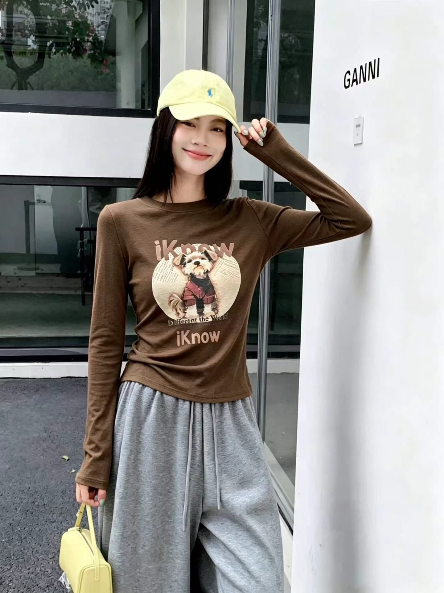 아메리칸 레트로 주황색 색상 강아지 프린트 라운드 넥 반팔 티셔츠 여성 여름 새로운 디자인 센스 작은 대중 긍정적 인 어깨 의류 이미지 3