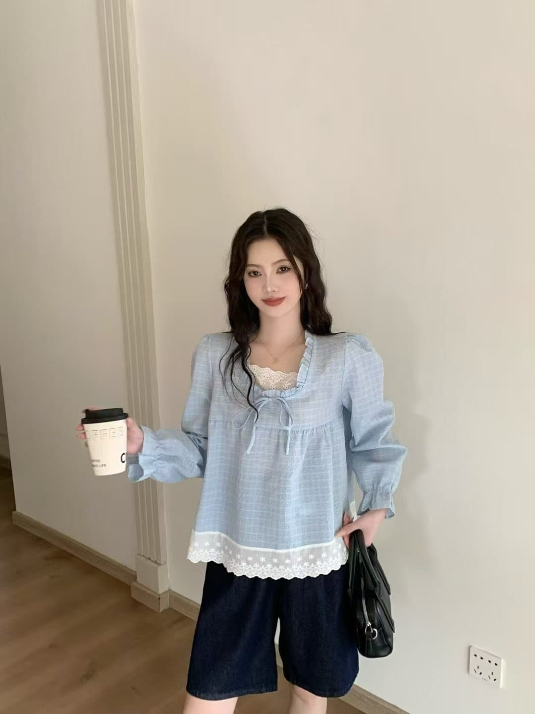 페이크 레이어드 레이스 측면 패치워크 체크무늬 긴팔 여성 셔츠 2026 봄 가을 새로운 표지 배 달콤함 연령 감소 맨위 상세 이미지 3