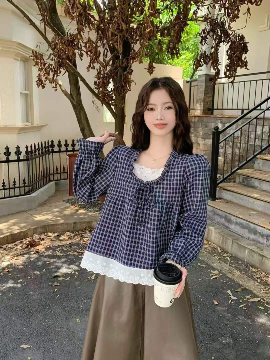 페이크 레이어드 레이스 측면 패치워크 체크무늬 긴팔 여성 셔츠 2026 봄 가을 새로운 표지 배 달콤함 연령 감소 맨위 상세 이미지 6