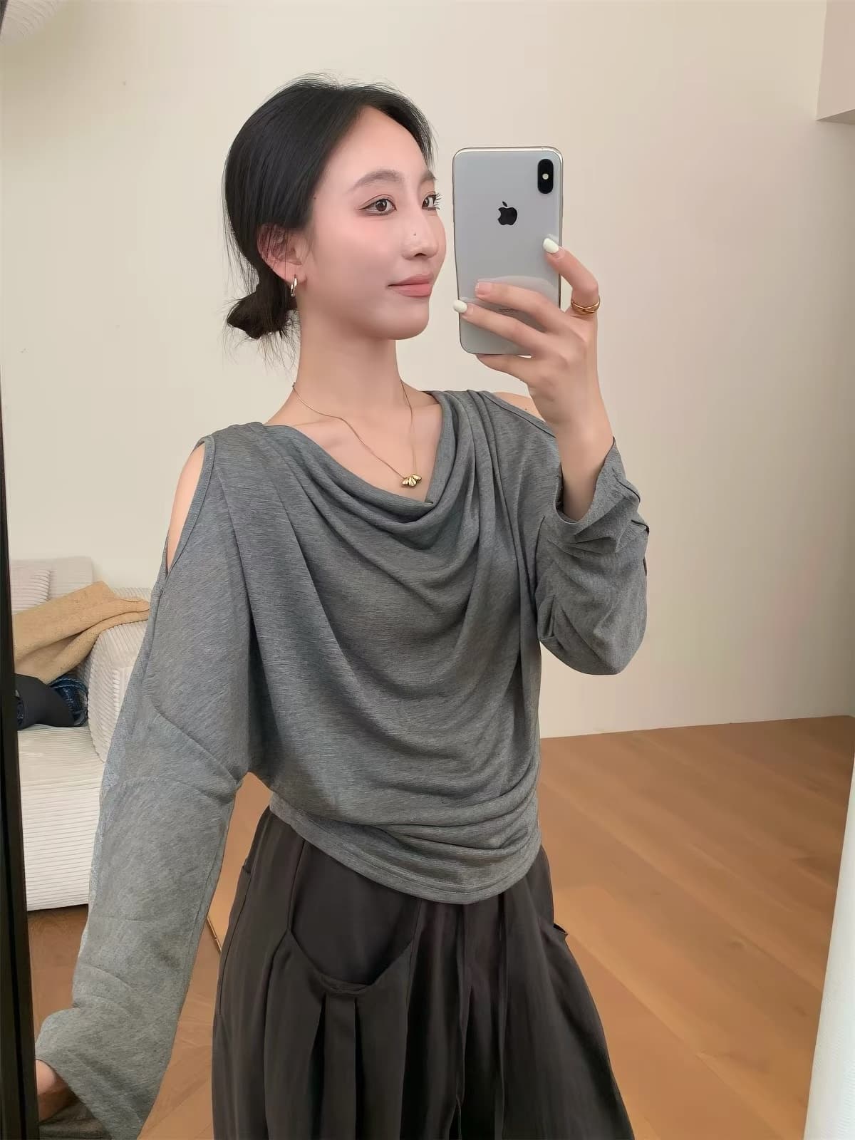 한국 스타일 여름 새로운 작은 대중 미니멀리즘 품격 긴팔 티셔츠 패션 다용도 오프숄더 프로 피부 통기성 맨위 여성 상세 이미지 3