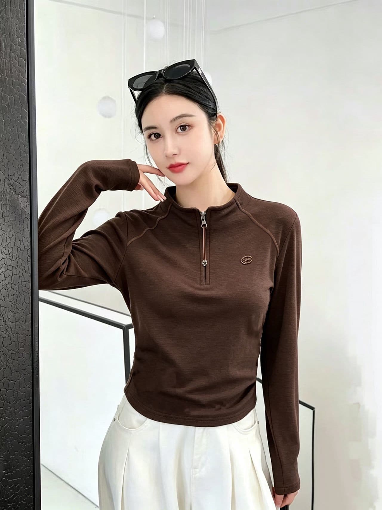 화이트 하프 지퍼 스탠드 칼라 긍정적 인 어깨 긴팔 티셔츠 여성 2026 조기 가을 새로운 특별 잘 생긴 ~ 중 꼬집기 허리 위로 의류 이미지 4