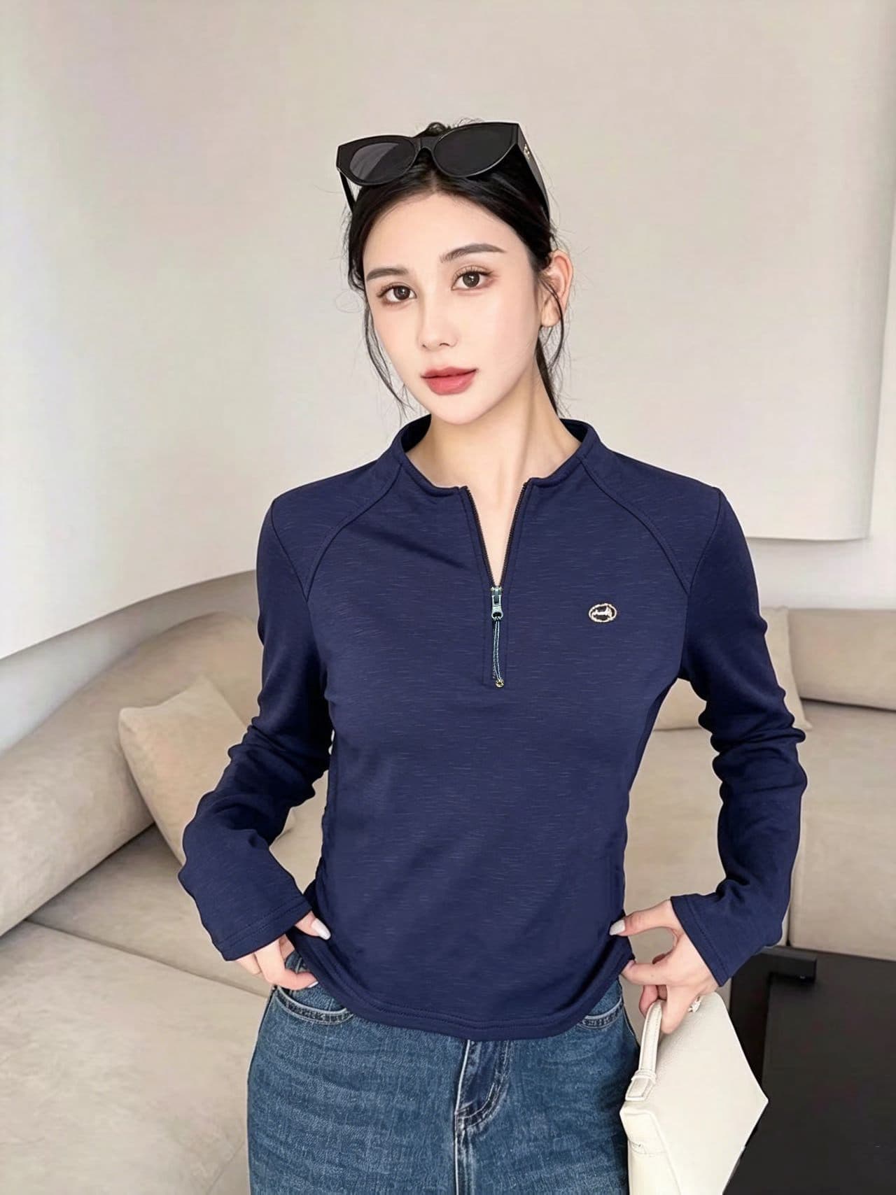 화이트 하프 지퍼 스탠드 칼라 긍정적 인 어깨 긴팔 티셔츠 여성 2026 조기 가을 새로운 특별 잘 생긴 ~ 중 꼬집기 허리 위로 의류 상세 이미지 2