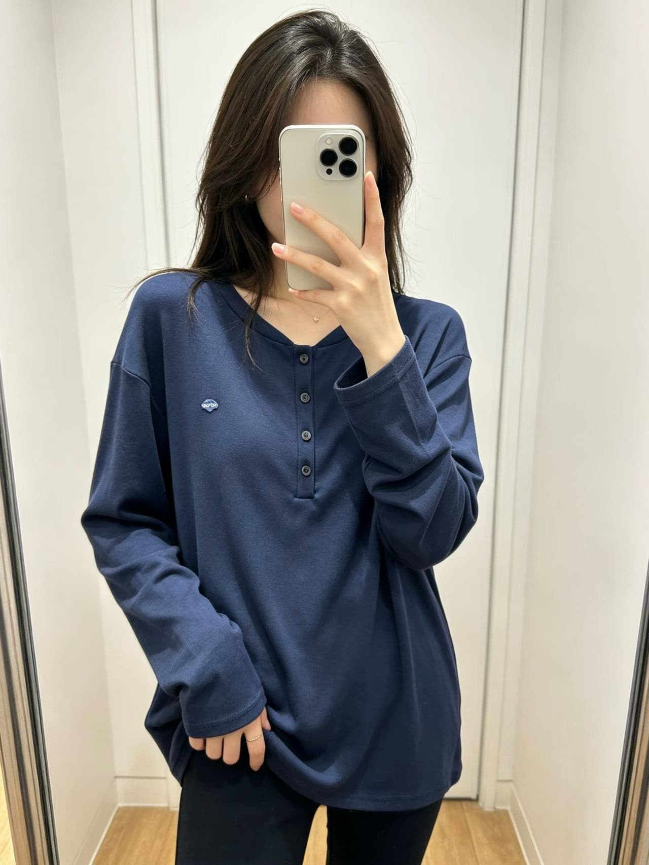 아메리칸 반 개방 칼라 배색 스트라이프 긴팔 티셔츠 여성 이른 가을 루즈핏 슬림해 보이는 디자인 센스 다용도 느긋한 맨위 트렌디 상세 이미지 2