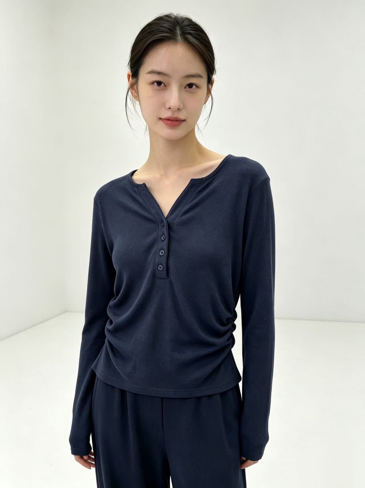 캐주얼 하프 단추 V넥 긴팔 티셔츠 여성 봄 가을 2026 새로운 허리 수축 슬림해 보이는 인사이드 가져 가라. 기본 셔츠 섹시함 맨위 상세 이미지 5