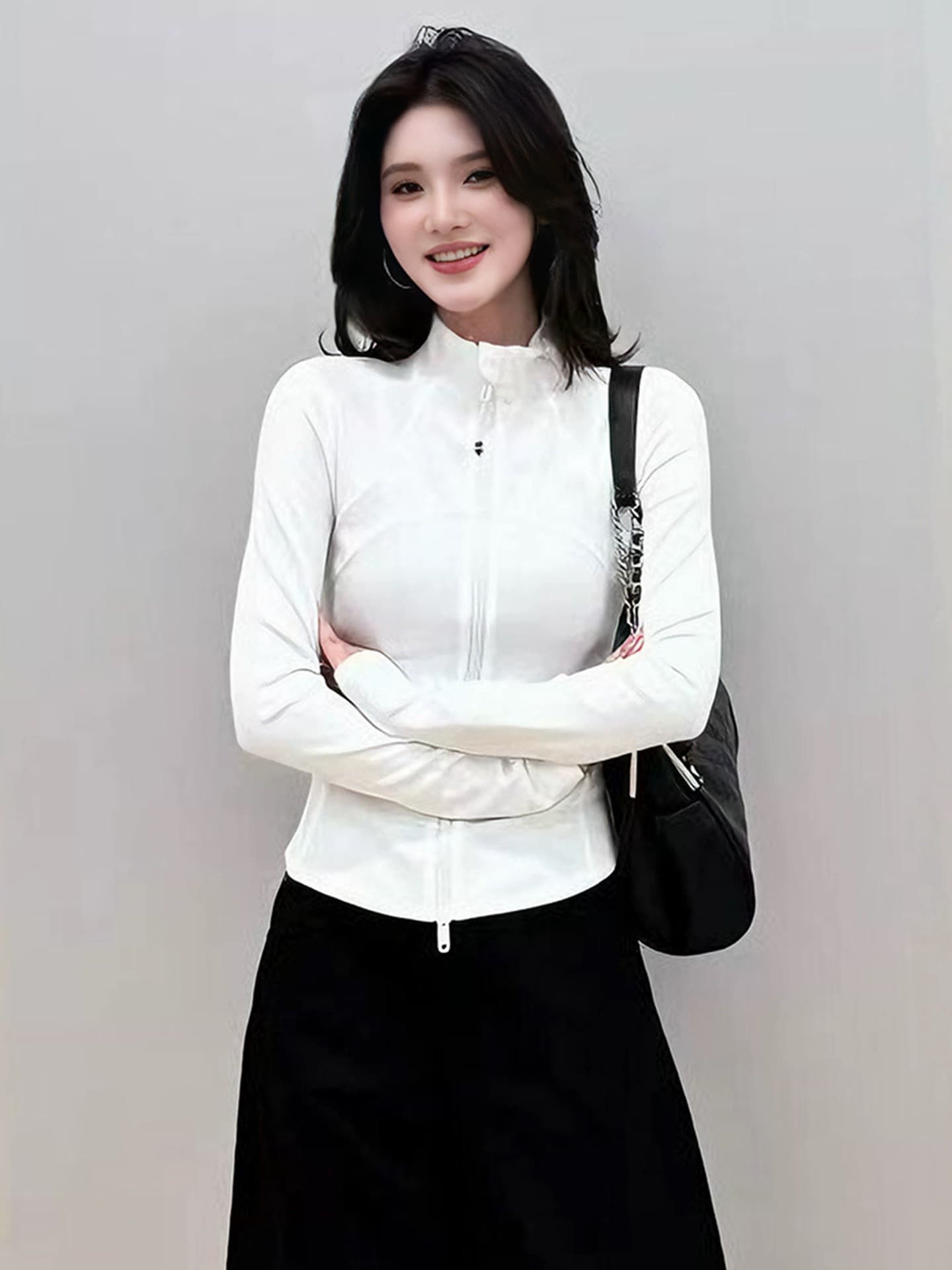 디자인 센스 더블 지퍼 스탠드 칼라 후드티 여성 2026 새로운 조기 가을 재킷 몸매 가꾸기 슬림해 보이는 쇼트 스타일 긴팔 맨위 상세 이미지 2
