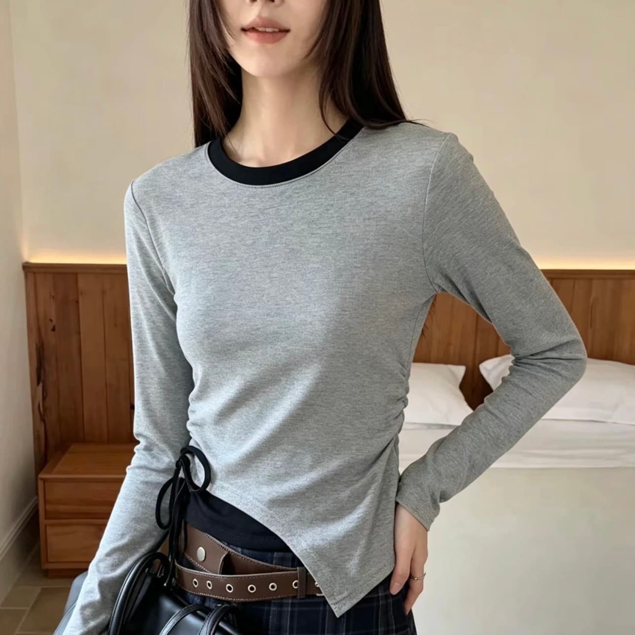 슈퍼 잘 생긴 배색 패치워크 페이크 레이어드 라운드 넥 긴팔 티셔츠 여성 2026 가을 새로운 고급 센스 맨위 이미지 5