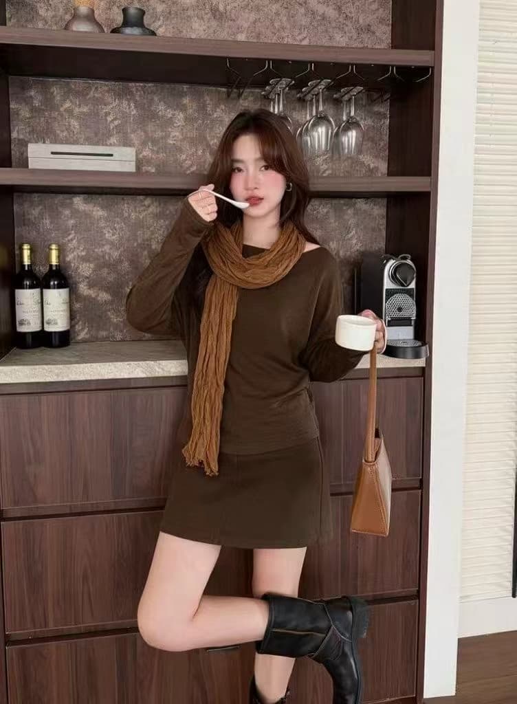 열세 개 가을 세트 이른 가을 디자인 센스 긴팔 티셔츠 여성 작은 대중 스카프 장식 슬림해 보이는 품격 맨위 상세 이미지 3
