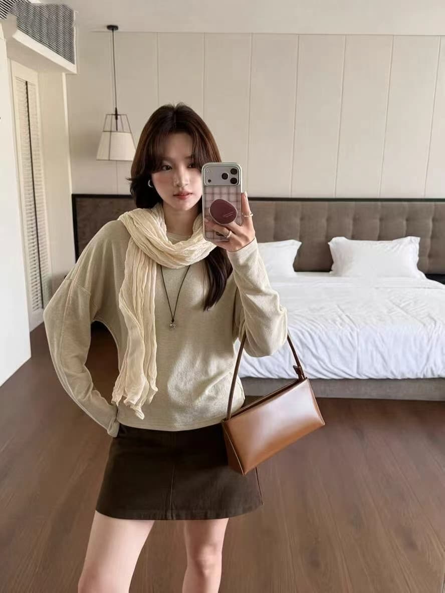 열세 개 가을 세트 이른 가을 디자인 센스 긴팔 티셔츠 여성 작은 대중 스카프 장식 슬림해 보이는 품격 맨위 상세 이미지 4