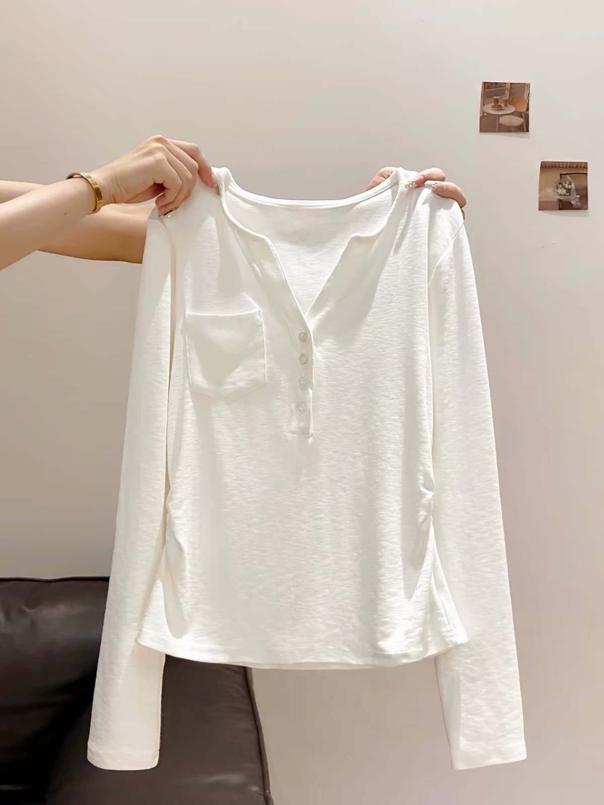 한 부서 반 개방 버클 V넥 긴팔 미니멀리즘 티셔츠 여성 가을 새로운 주머니 디자인 작은 대중 주름 허리 수축 짧은 맨위 상세 이미지 4