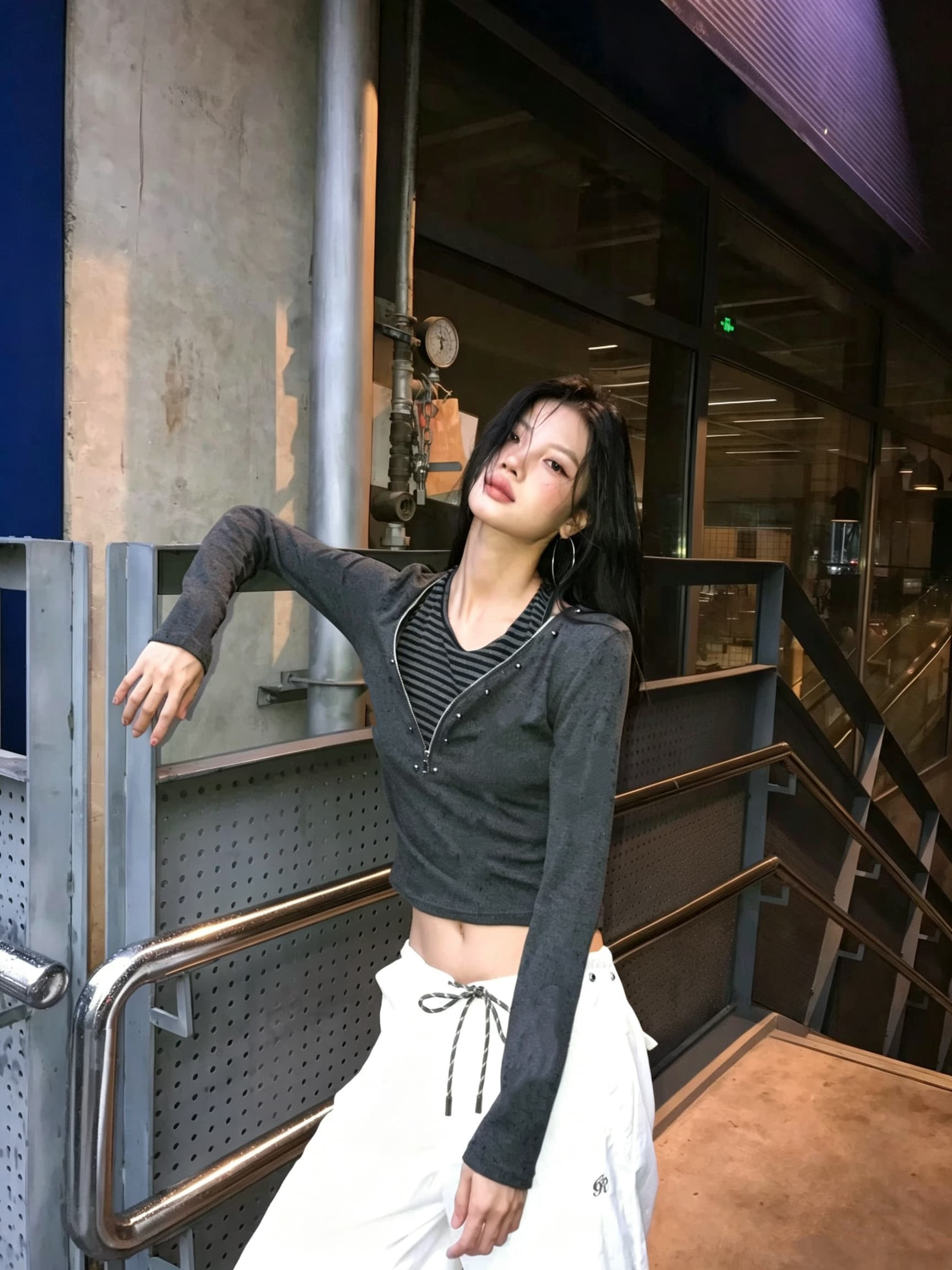 한 부서 레트로 핫걸 페이크 레이어드 행침 목 긴팔 티셔츠 여성 가을 출퇴근 바람 몸매 가꾸기 슬림해 보이는 기본 셔츠 맨위 이미지 2