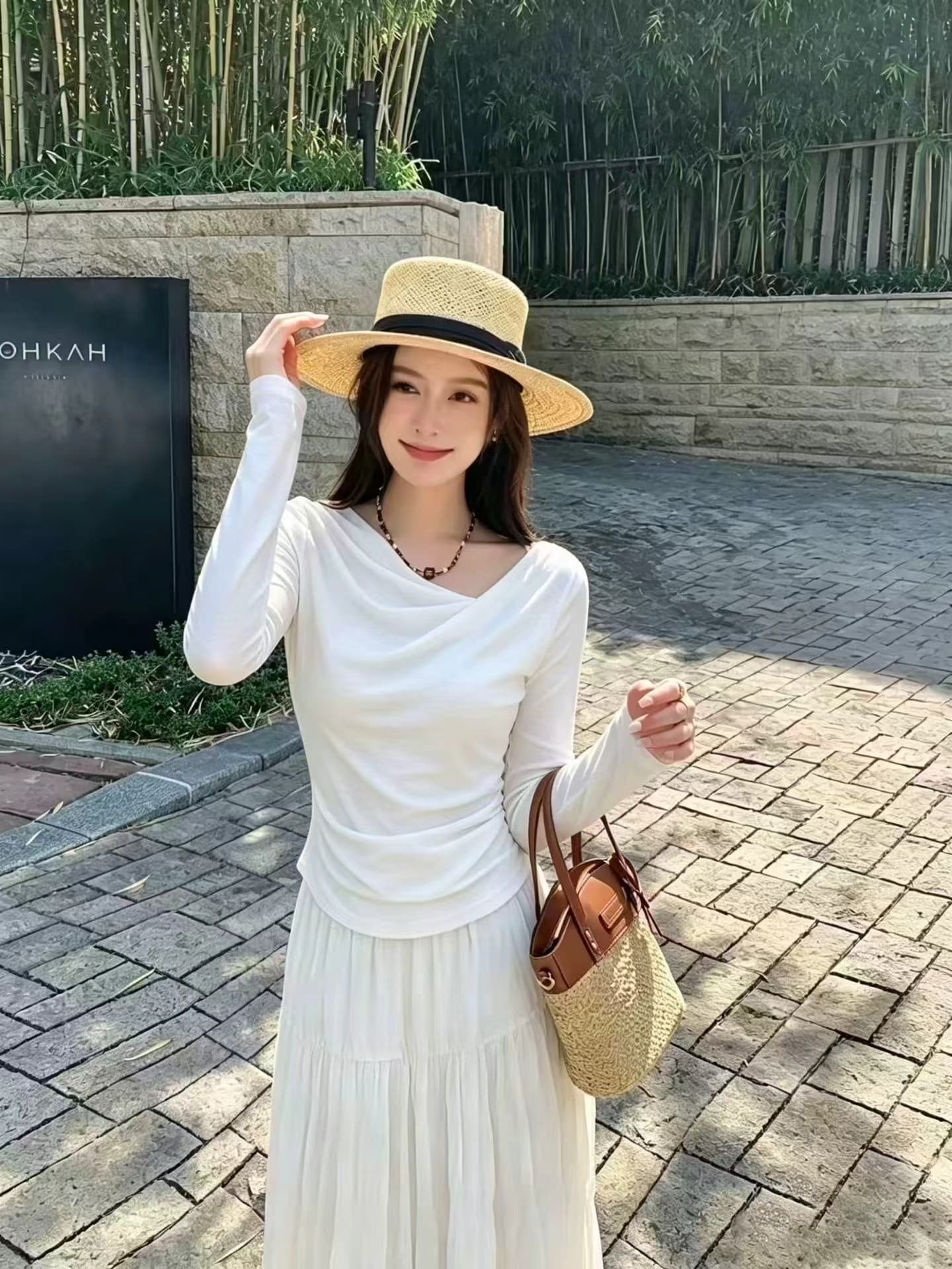 오프숄더 흔들다 칼라 긴팔 티셔츠 여성 비스듬한 어깨 의류 2026 새로운 봄 가을 오프숄더 외국 가스 기본 셔츠 인사이드 가져 가라. 가을 이미지 2