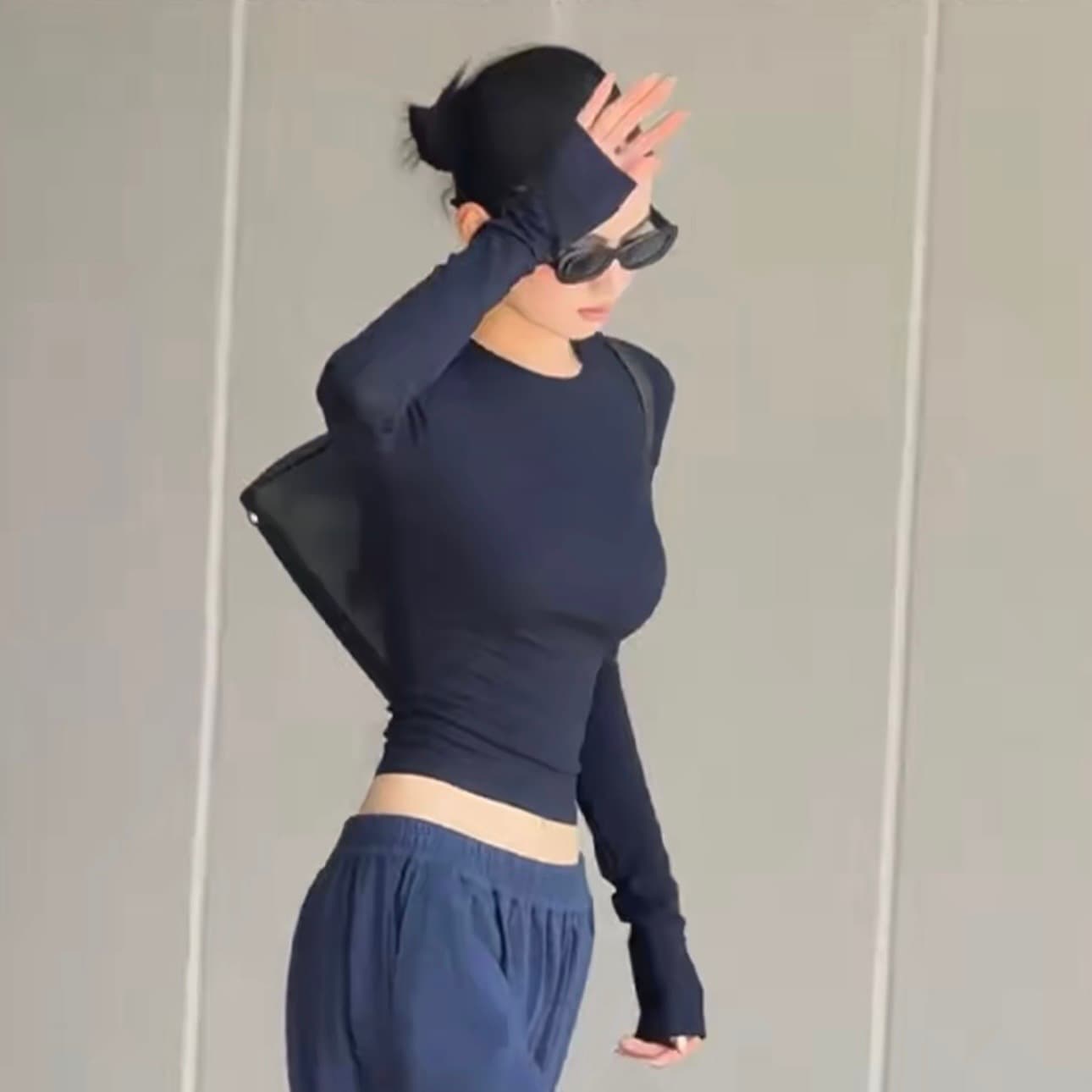 프랑스식 라운드 넥 긴팔 티셔츠 여성 가을 디자인 센스 작은 대중 몸매 가꾸기 슬림해 보이는 핫걸 섹시함 기본 셔츠 품격 맨위 이미지 5