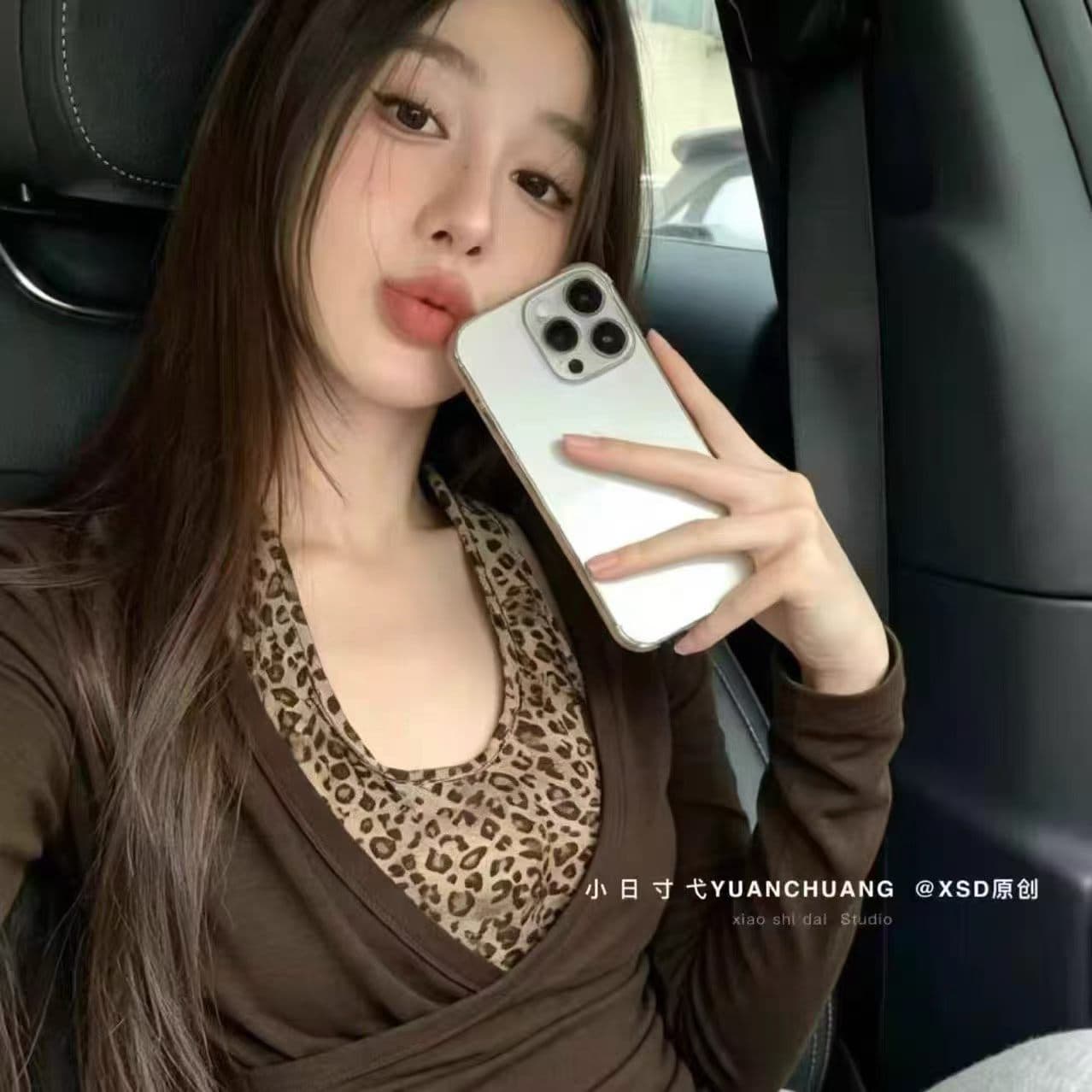 2026 가을 핫걸 레오파드 무늬 패치워크 페이크 레이어드 십자가 깊은 v 긴팔 티셔츠 여성 순수한 욕망 몸매 가꾸기 맨위 상세 이미지 5