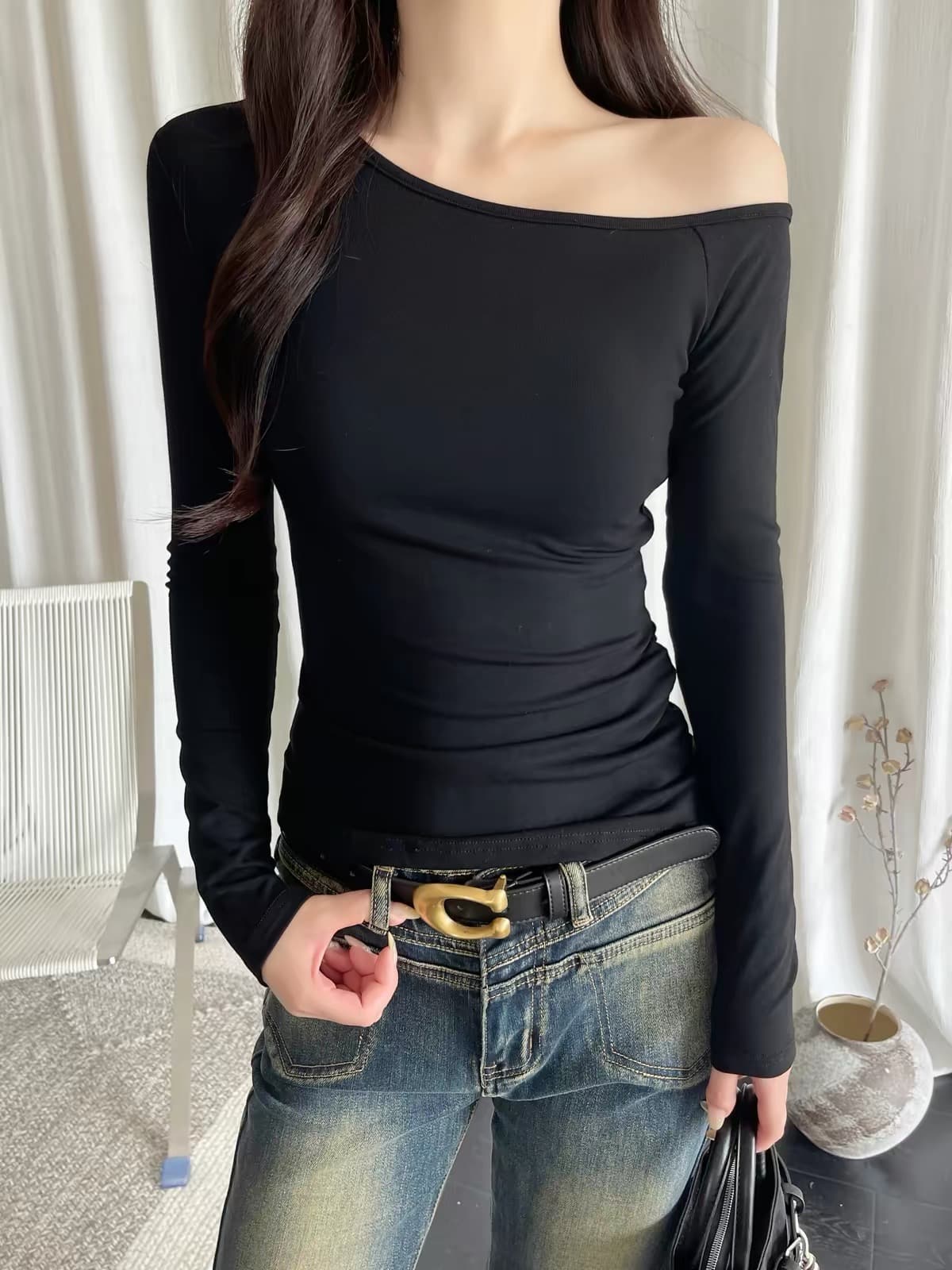 이른 가을 고유 한 아름다운 검정색 한 단어 비스듬한 어깨 긴팔 티셔츠 여성 몸매 가꾸기 오프숄더 고급 외국 가스 기본 셔츠 맨위 상세 이미지 4