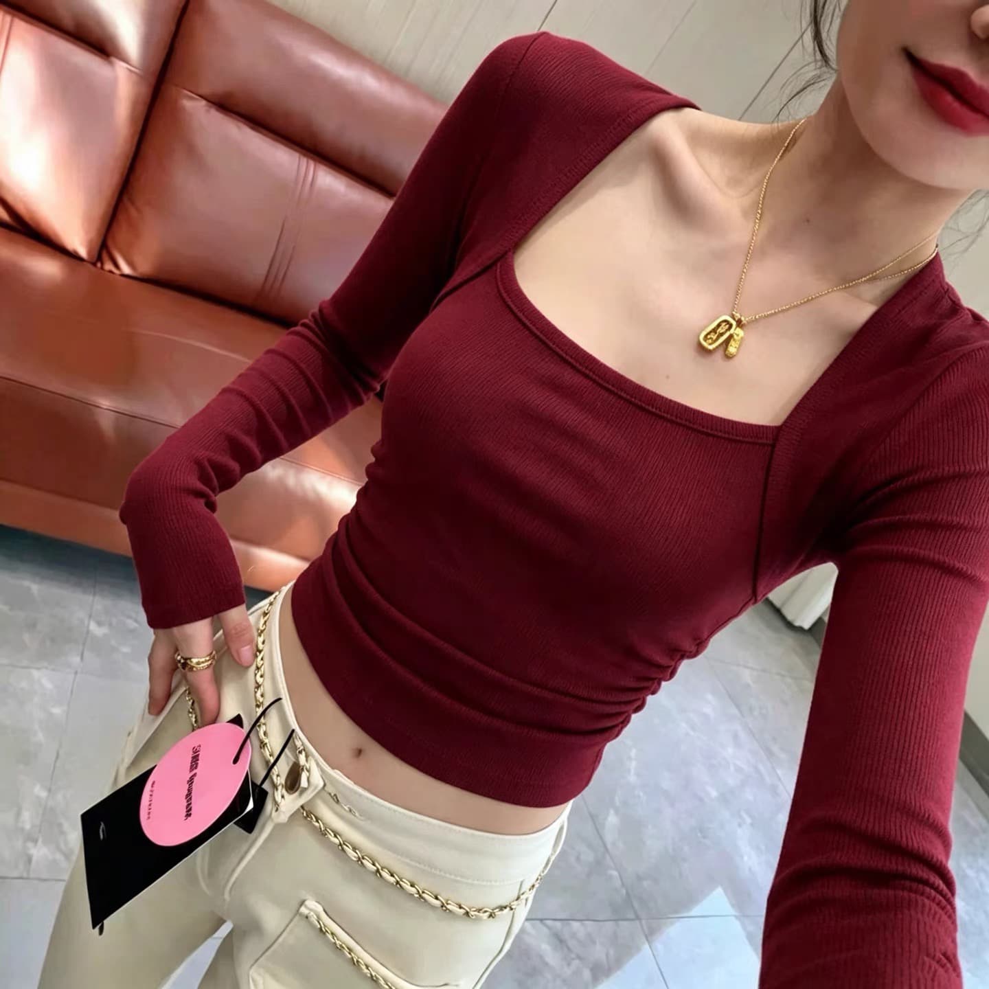 달콤한 핫걸 빨간색 광장 칼라 이슬 쇄골 긴팔 티셔츠 여성 가을 새로운 고유 한 아름다운 인사이드 가져 가라. 기본 셔츠 맨위 상세 이미지 2