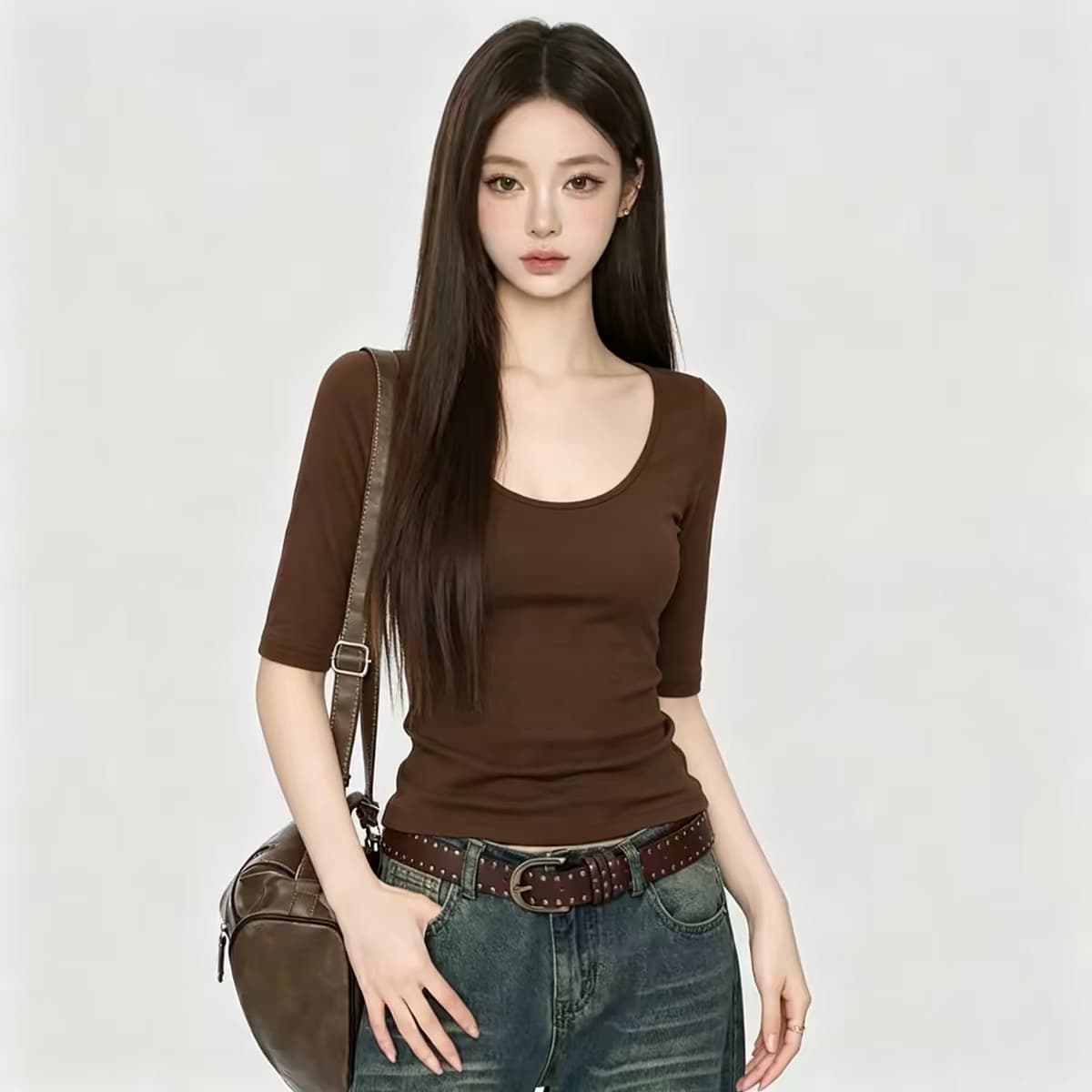 라이 경기 서울 2026 년 이른 가을 새로운 슈퍼 잘 생긴 블루 색상 맨위 여성 u 칼라 몸매 가꾸기 슬림해 보이는 중간 소매 티셔츠 이미지 3