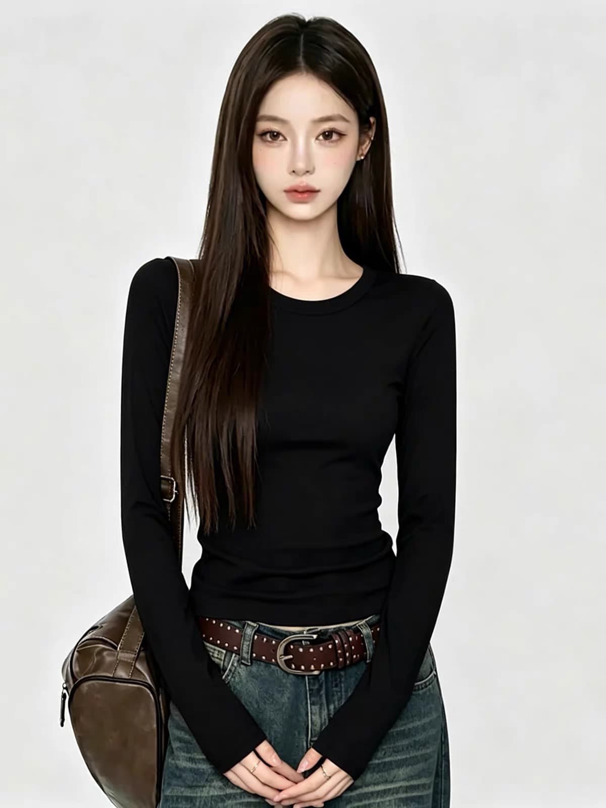 2026 새로운 Chic 고유 한 핫걸 라운드 넥 검정색 만나는 긴팔 티셔츠 여성 가을 디자인 센스 작은 대중 맨위
