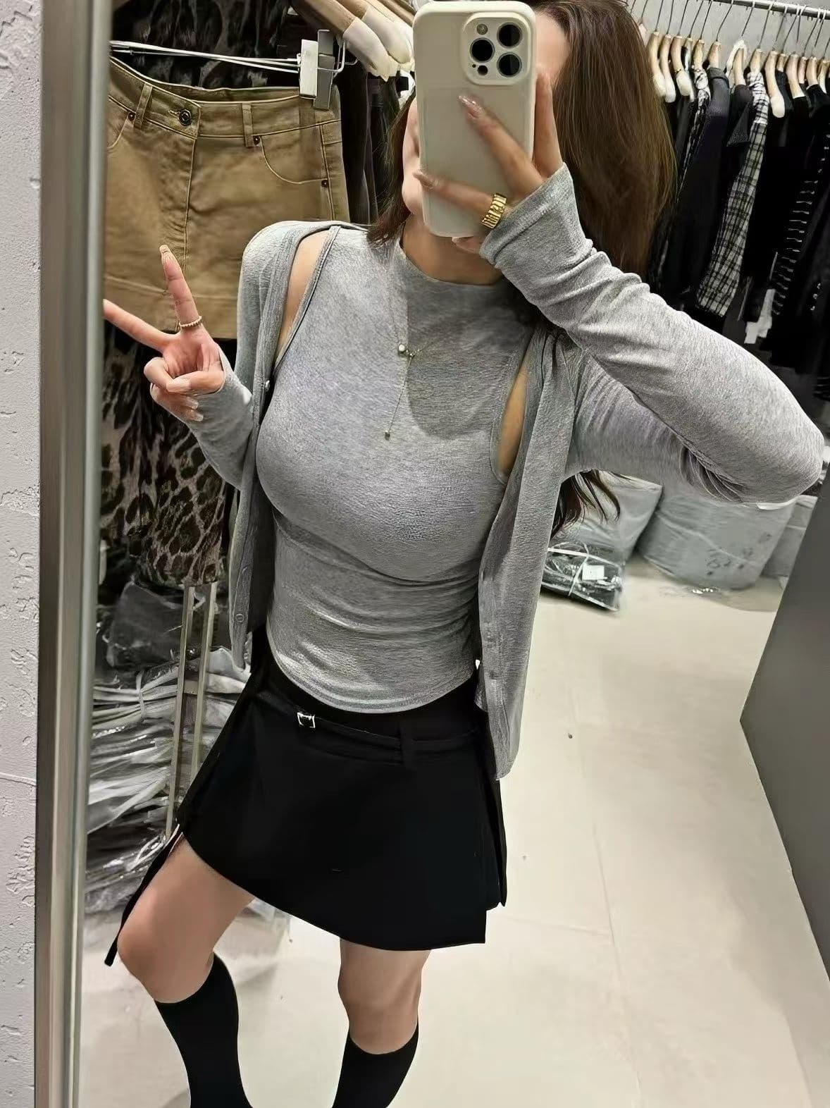 가을 2026 새로운 몸매 가꾸기 슬림해 보이는 순수한 욕망 연령 감소 몸매 가꾸기 품격 투피스 세트 기본 셔츠 긴팔 티셔츠 맨위 상세 이미지 8