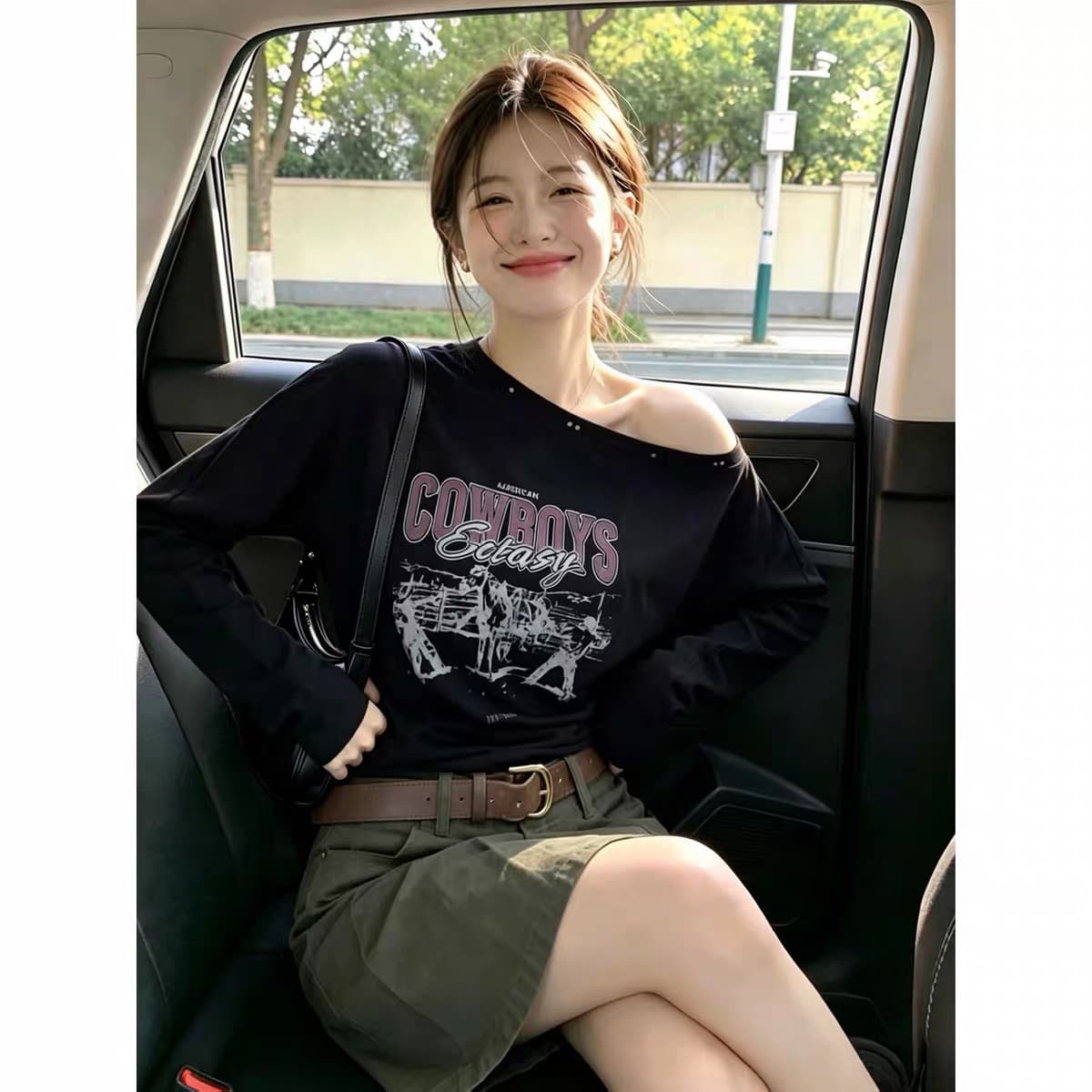 레트로 슈퍼 잘 생긴 프린트 비스듬한 어깨 티셔츠 가을 여성 의류 패션 루즈핏 다용도 기본 셔츠 커피 색상 긴팔 맨위 상세 이미지 4