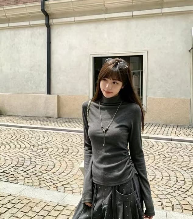 한 부서 품격 반하이넥 긍정적 인 어깨 긴팔 티셔츠 여성 2026 봄 새로운 주름 허리 수축 슬림해 보이는 만나는 맨위 상세 이미지 1