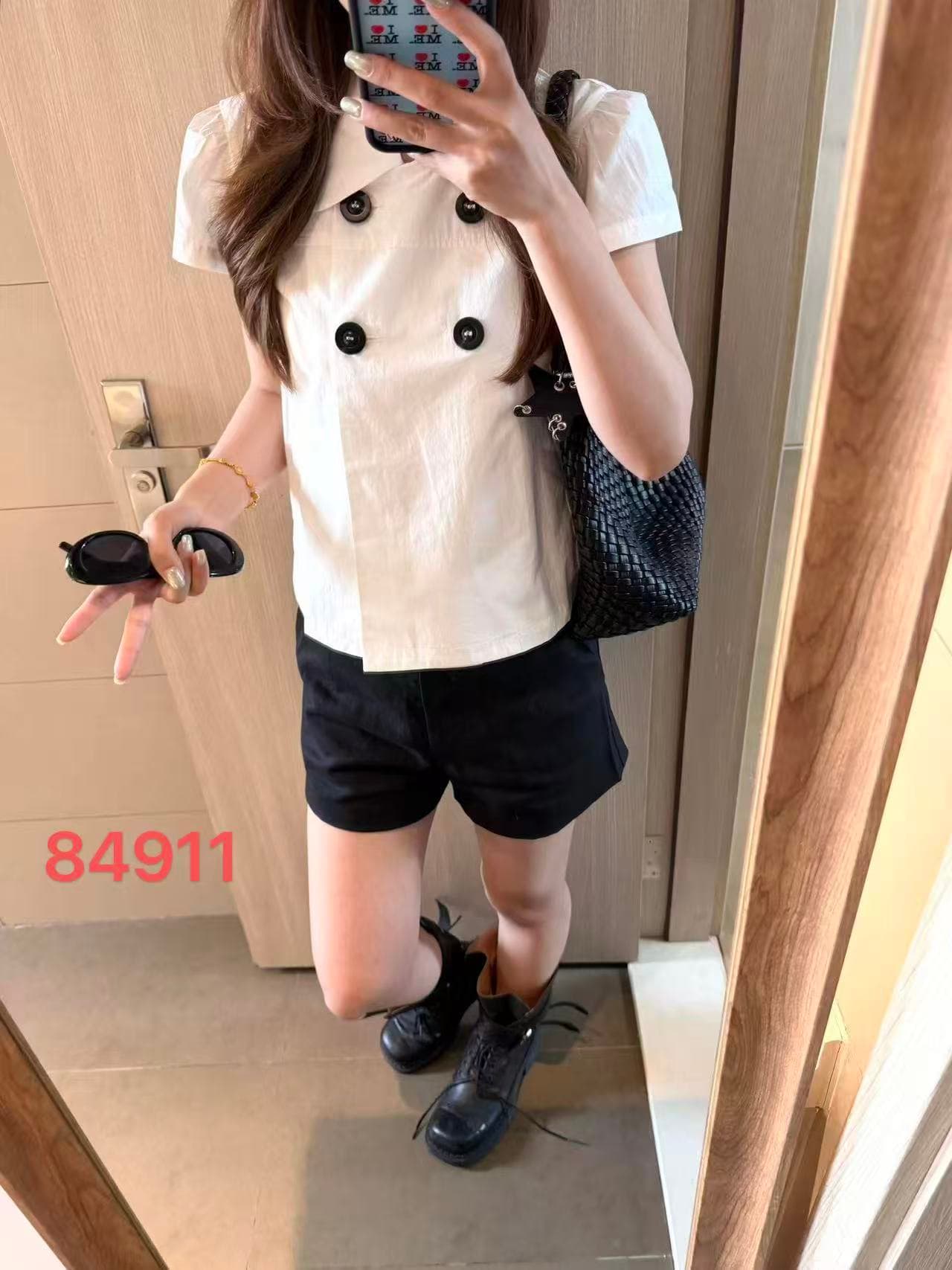 888