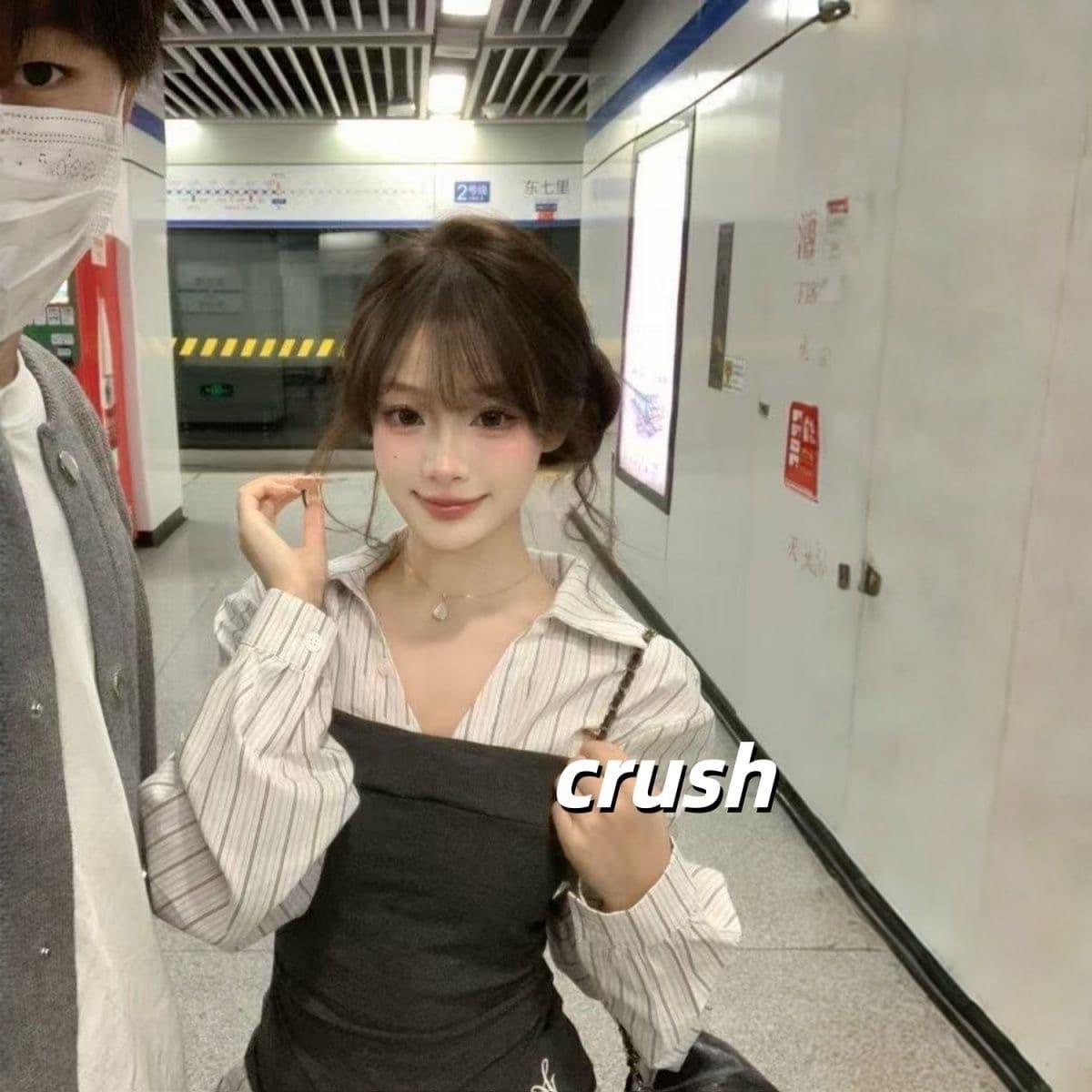 통통한 여동생 페이크 레이어드 배색 긴팔 여성 셔츠 봄 새로운 고급 센스 허리 수축 맨위 와이드 레그 팬츠 투피스 세트 상세 이미지 1