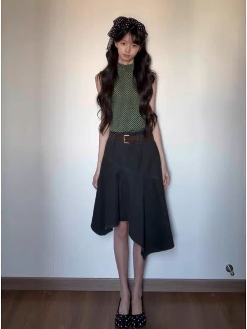 달콤한 도움말 불규칙 데님 반신 스커트 여성 여름 중간 길이 레트로 디자인 센스 작은 대중 검정색 하이웨이스트 A라인 스커트 이미지 2