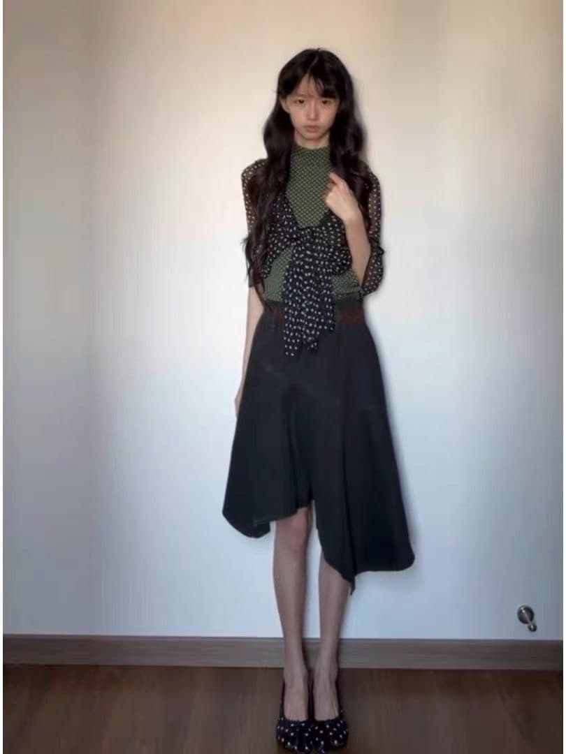 달콤한 도움말 불규칙 데님 반신 스커트 여성 여름 중간 길이 레트로 디자인 센스 작은 대중 검정색 하이웨이스트 A라인 스커트 이미지 3