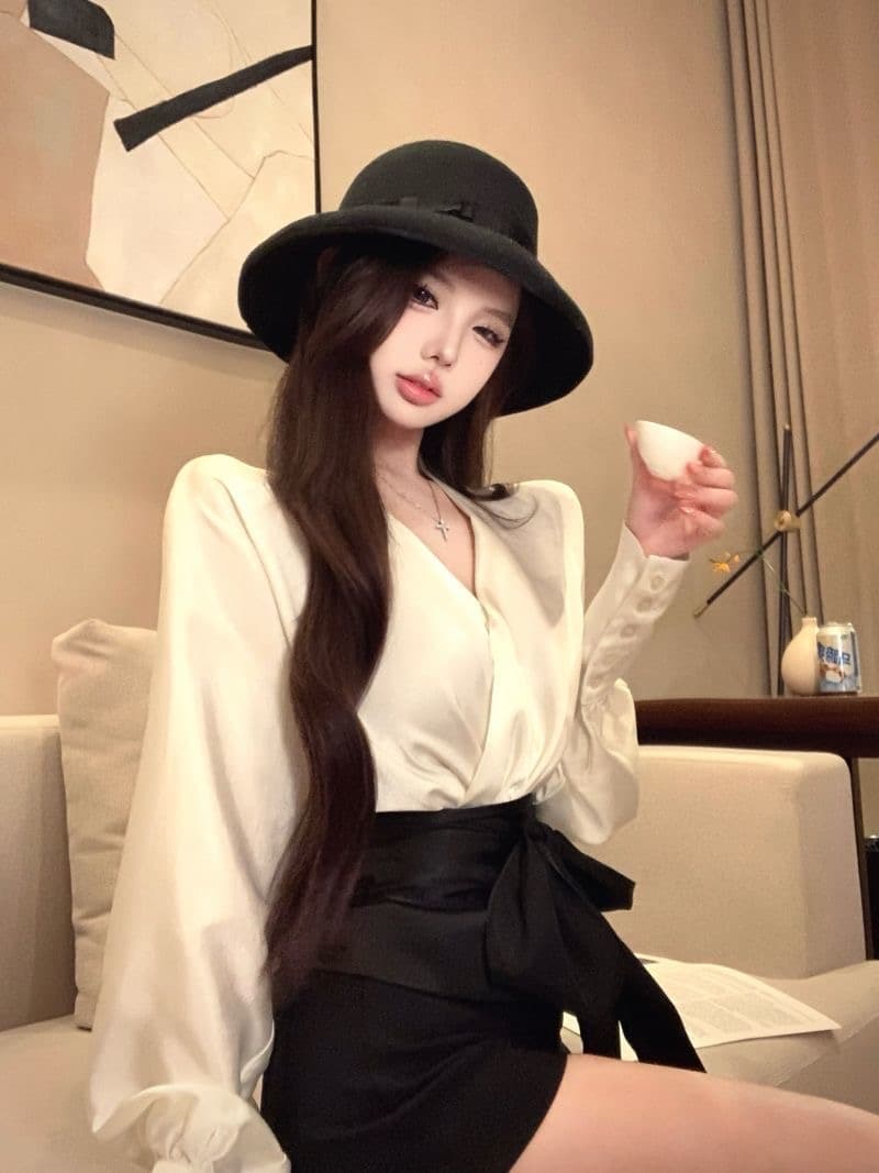 jayky yang 그는 벤 미스 배색 V넥 배트윙 소매 품격 셔츠 스트랩 허리 수축 긴팔 맨위 상세 이미지 2