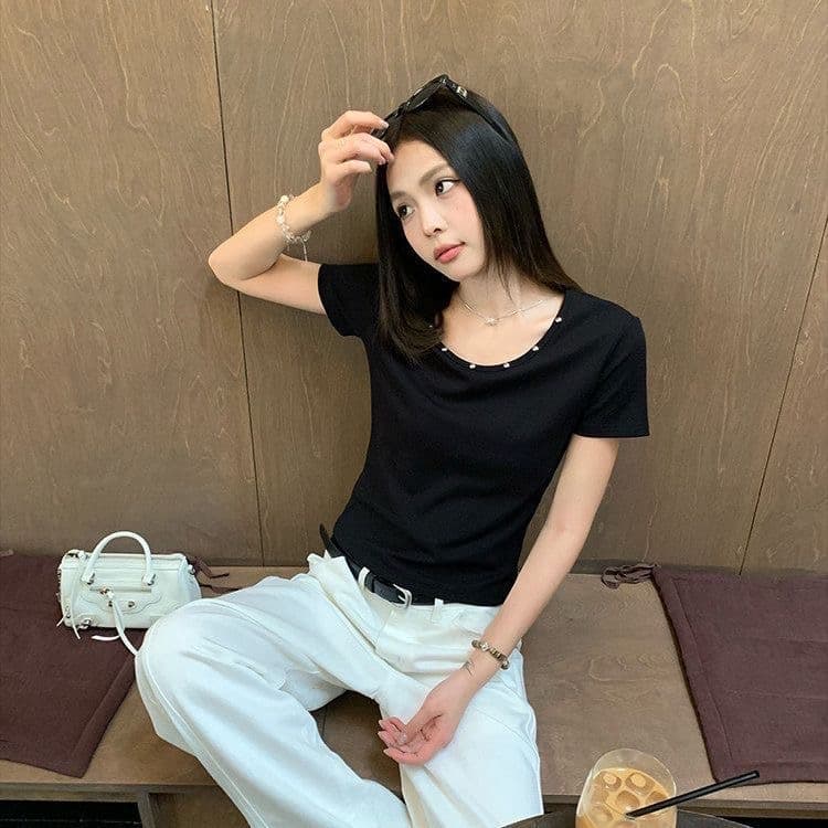 송 긍정적 인 En 화이트 라운드 넥 징 긍정적 인 어깨 반팔 티셔츠 여성 여름 한 부서 몸매 가꾸기 디자인 센스 디스플레이 얇고 작은 맨위