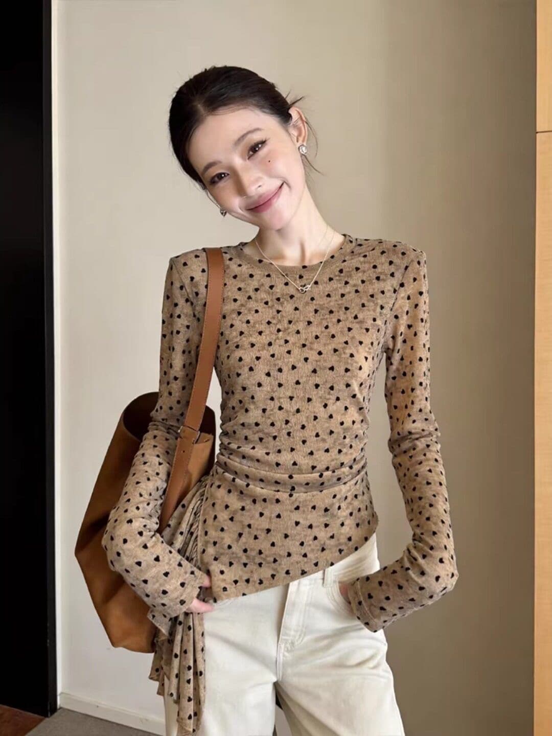 한 부서 불규칙 도트 무늬 긴팔 티셔츠 여성 봄 인사이드 가져 가라. 디자인 센스 작은 대중 고유 한 아름다운 기본 셔츠 맨위 상세 이미지 3